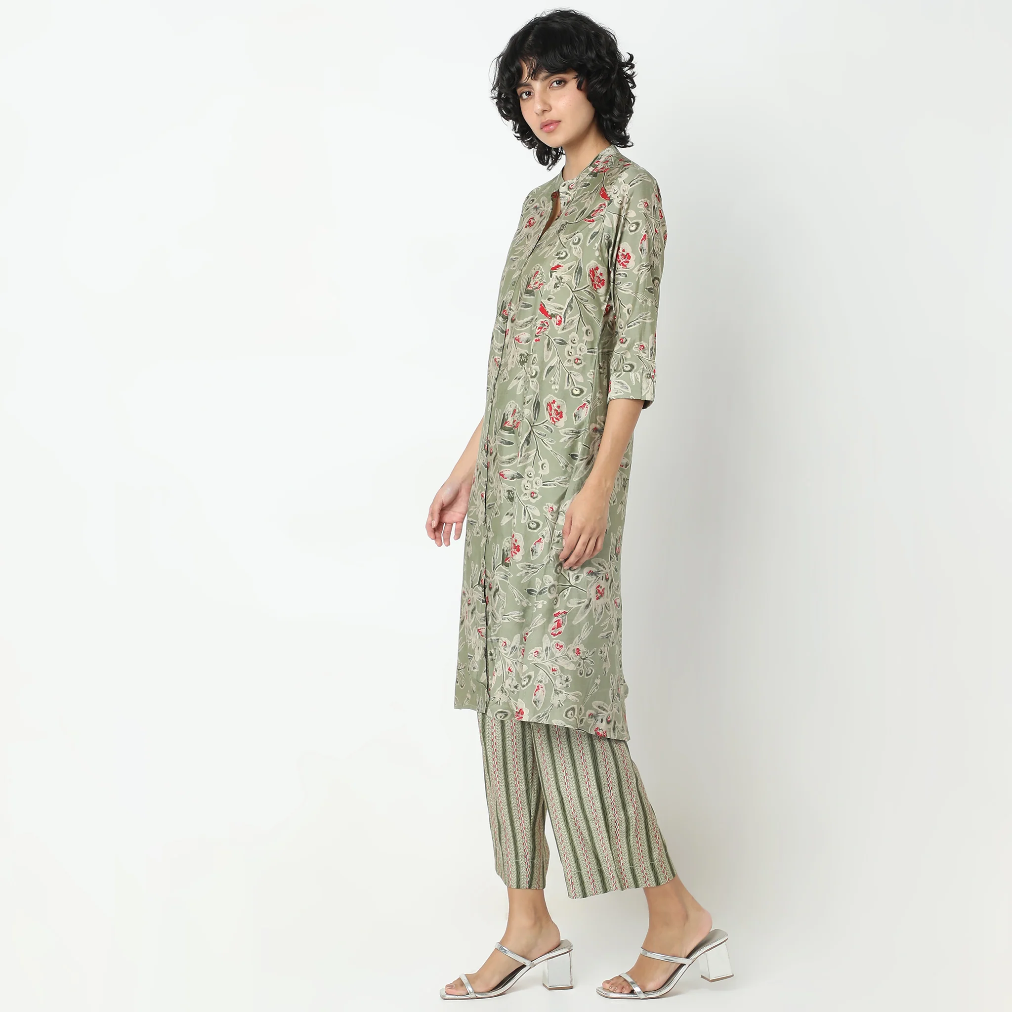 Flare Fit Printed Kurta With Pyjama Set - Image 5