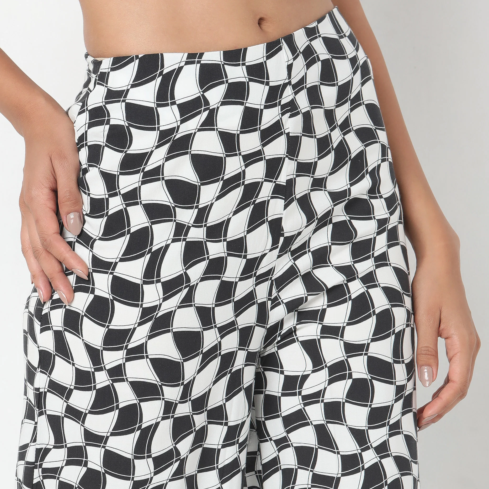 Flare Fit Printed Mid Rise Palazzos - Image 4