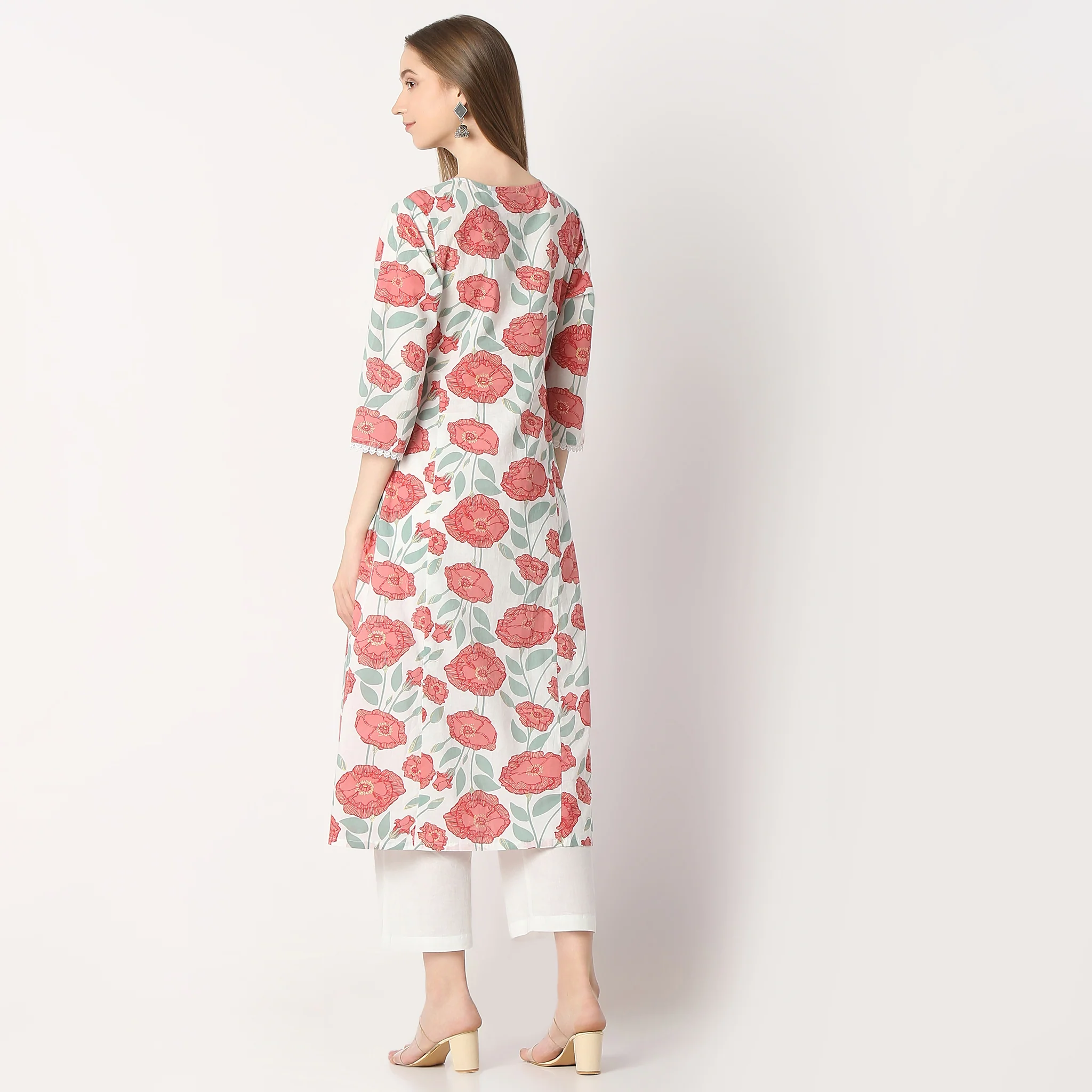Flare Fit Printed Round Neck Kurta And Pant With Dupatta Set - Image 3