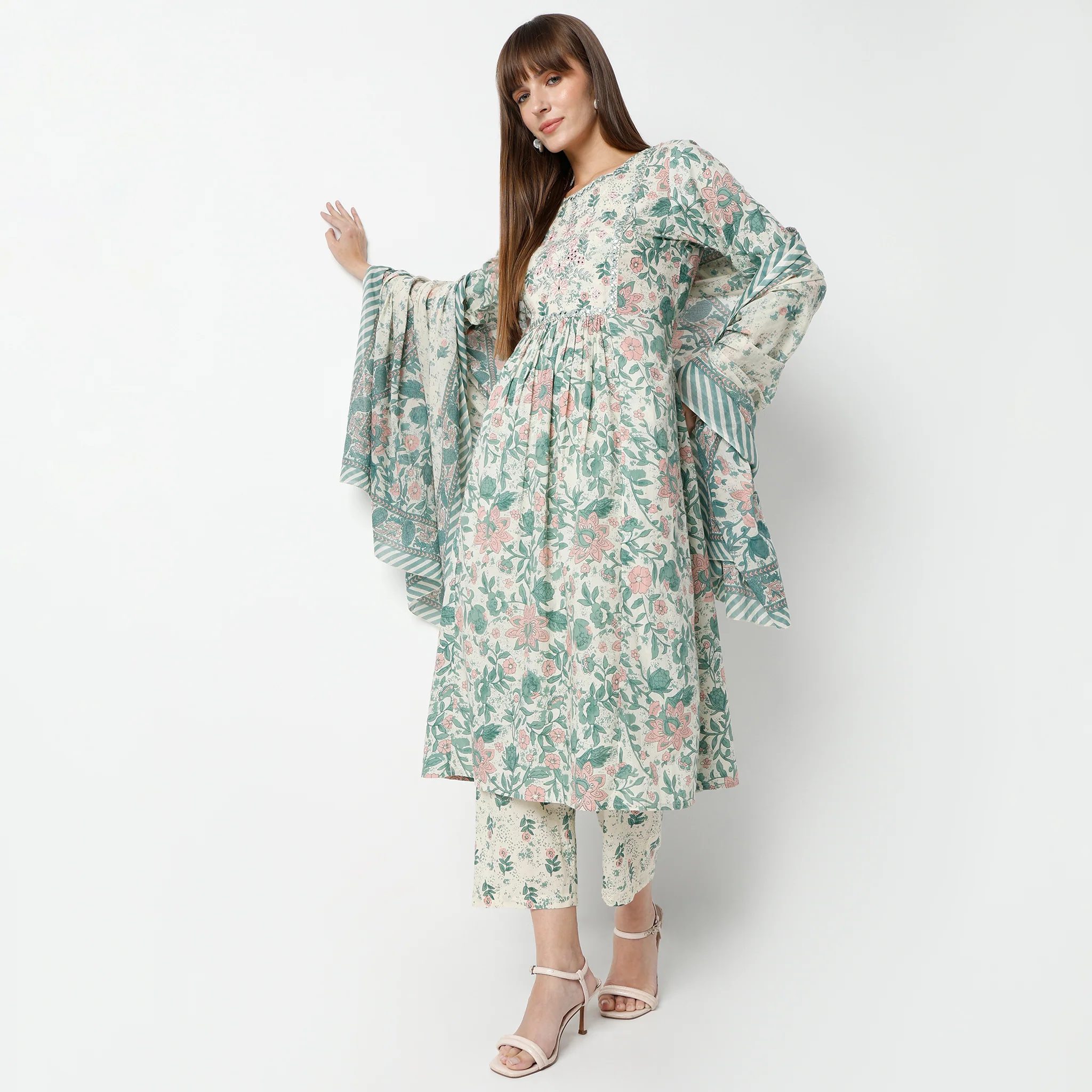 Flare Fit Printed Round Neck Traditional Kurta And Pant With Dupatta Set - Image 4