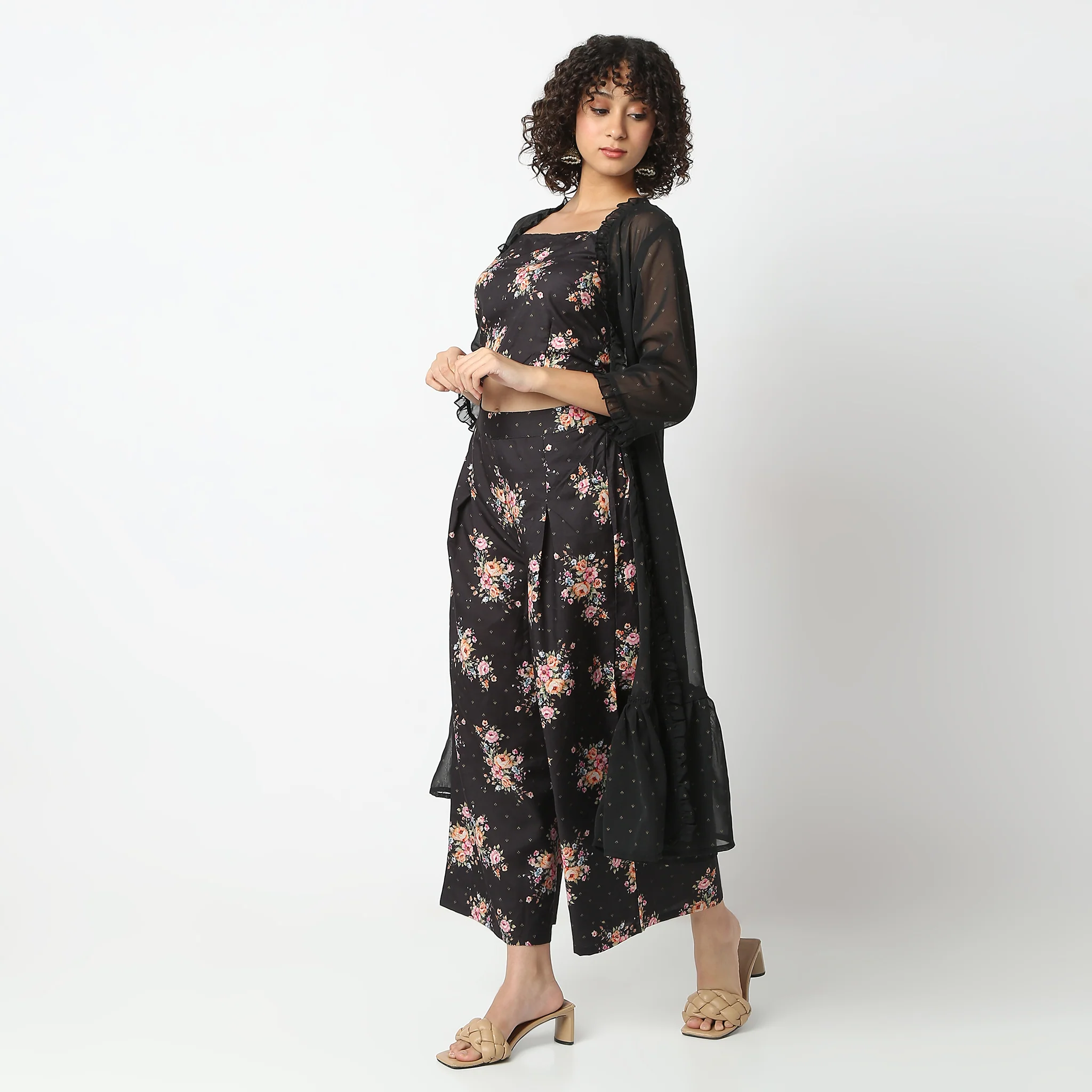 Flare Fit Printed Square Neck Crop Top And Palazzo With Cape Set - Image 6