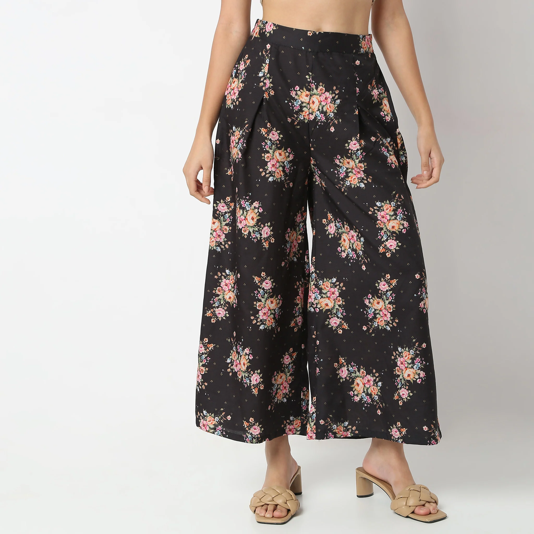 Flare Fit Printed Square Neck Crop Top And Palazzo With Cape Set - Image 7