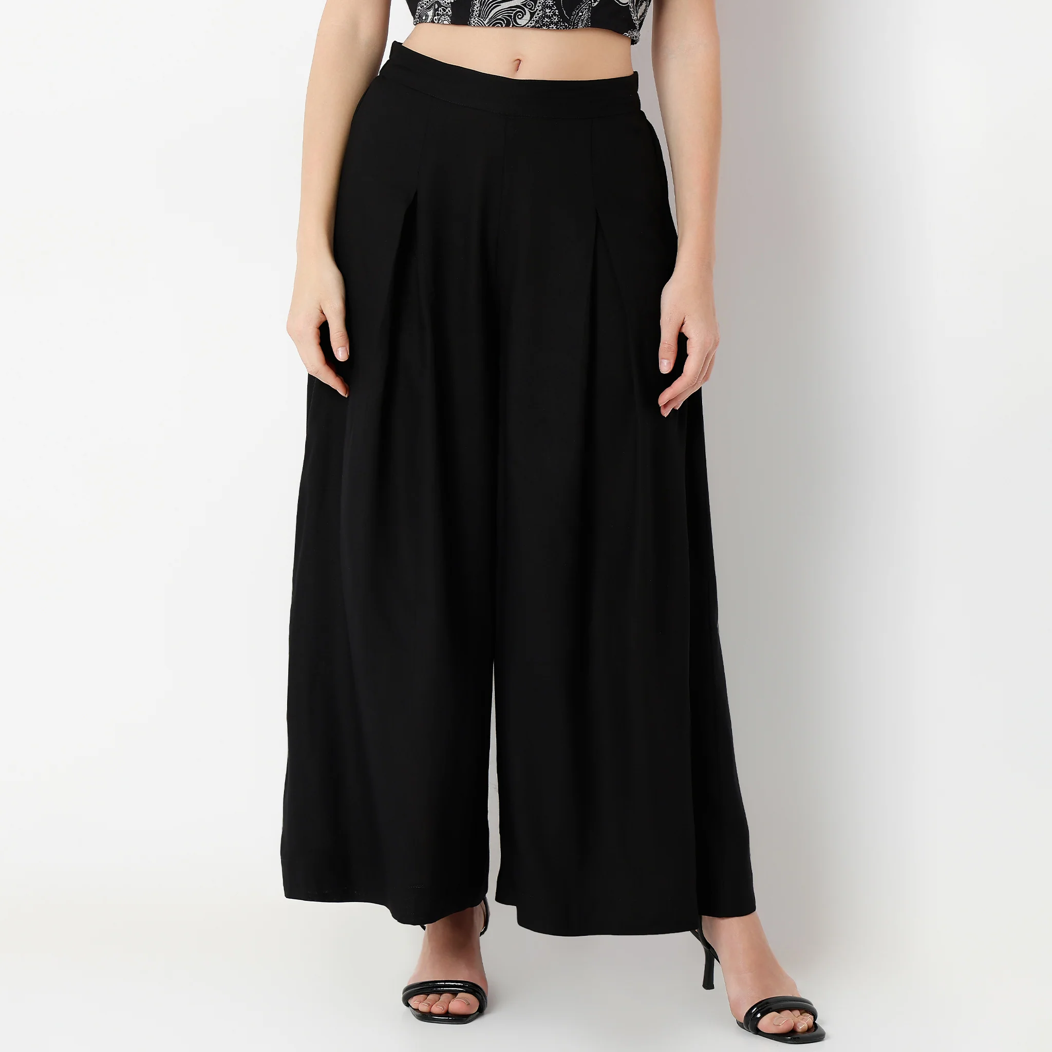Printed Square Neck Speghetti Crop Top With Three-Fourth Sleeve Calf Length Flare Fit Shrug And Solid Pallazo Co-Ords - Image 8