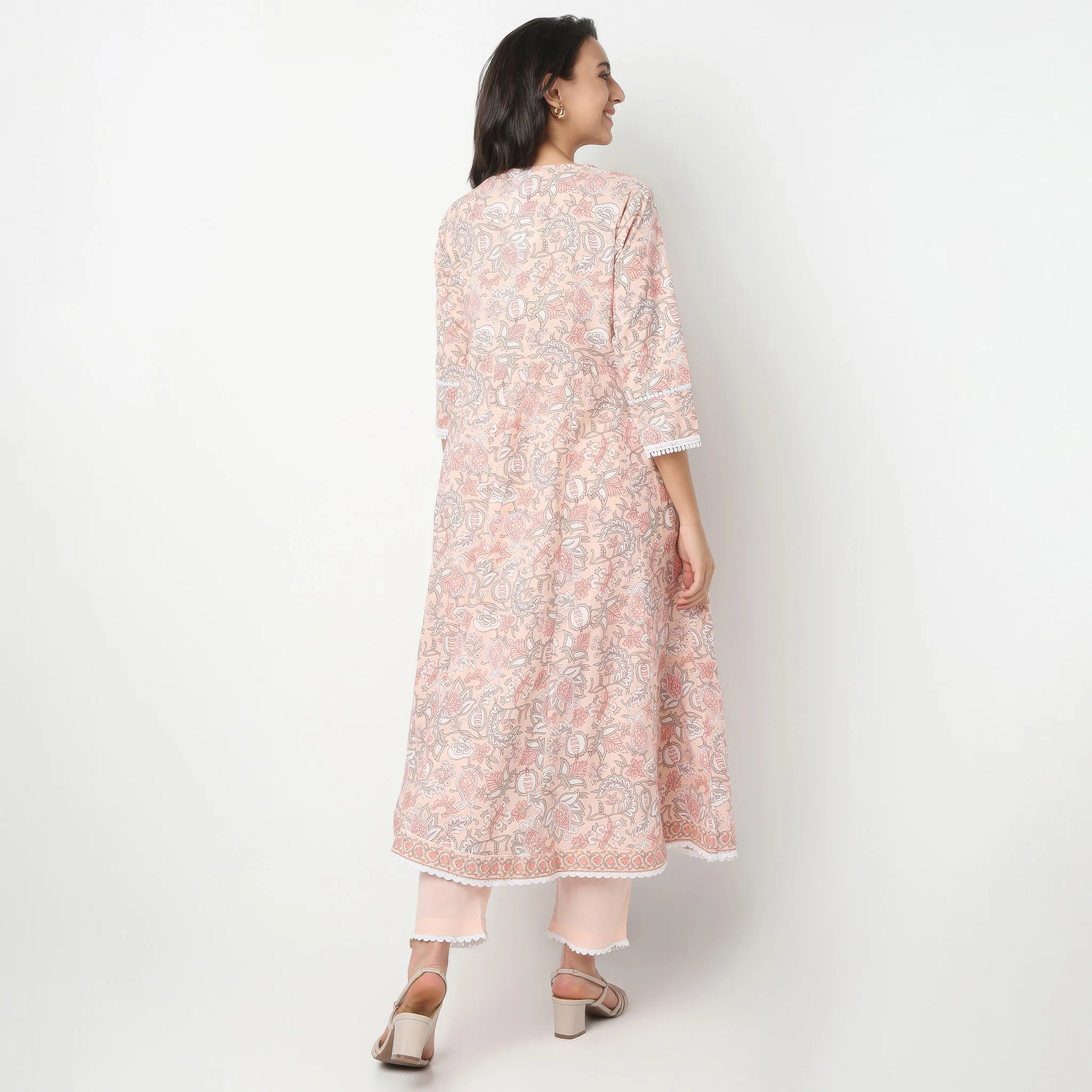 V-Neck Three-Fourth Sleeve Kurta Set Flare Fit Printed Kurta With Pant Set - Image 3