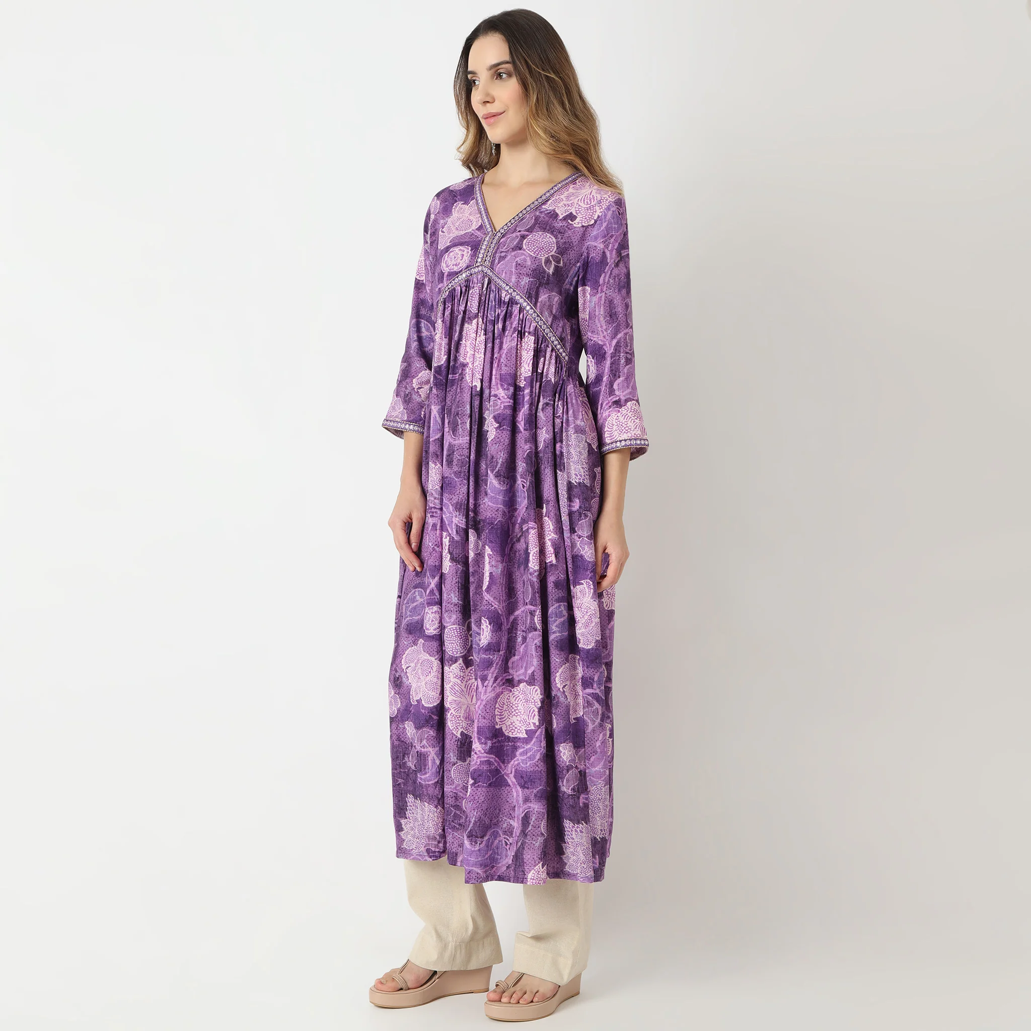 Flare Fit Printed V-Neck Alia Cut Below Knee Kurta - Image 4