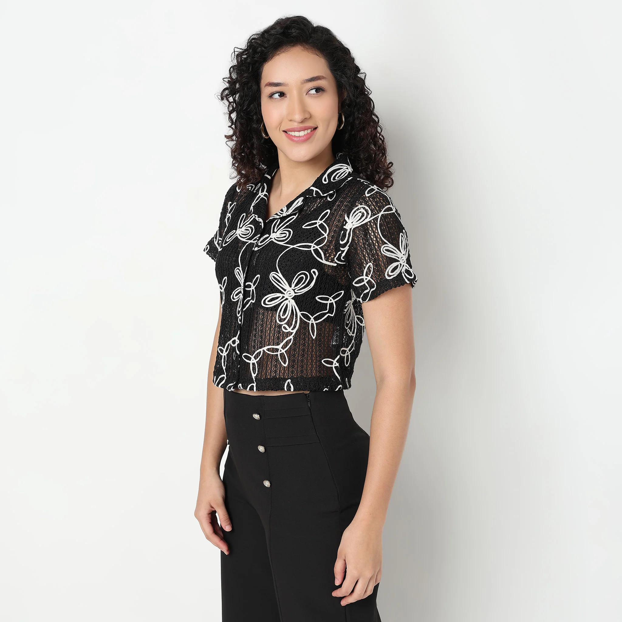 Floral Embroidered Boxy Fit Cropped Shirt - Image 5