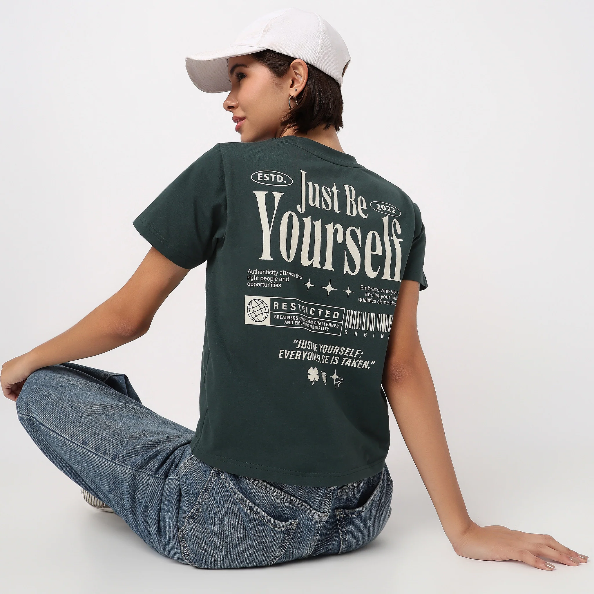 Graphic Crop T-Shirt - Image 3