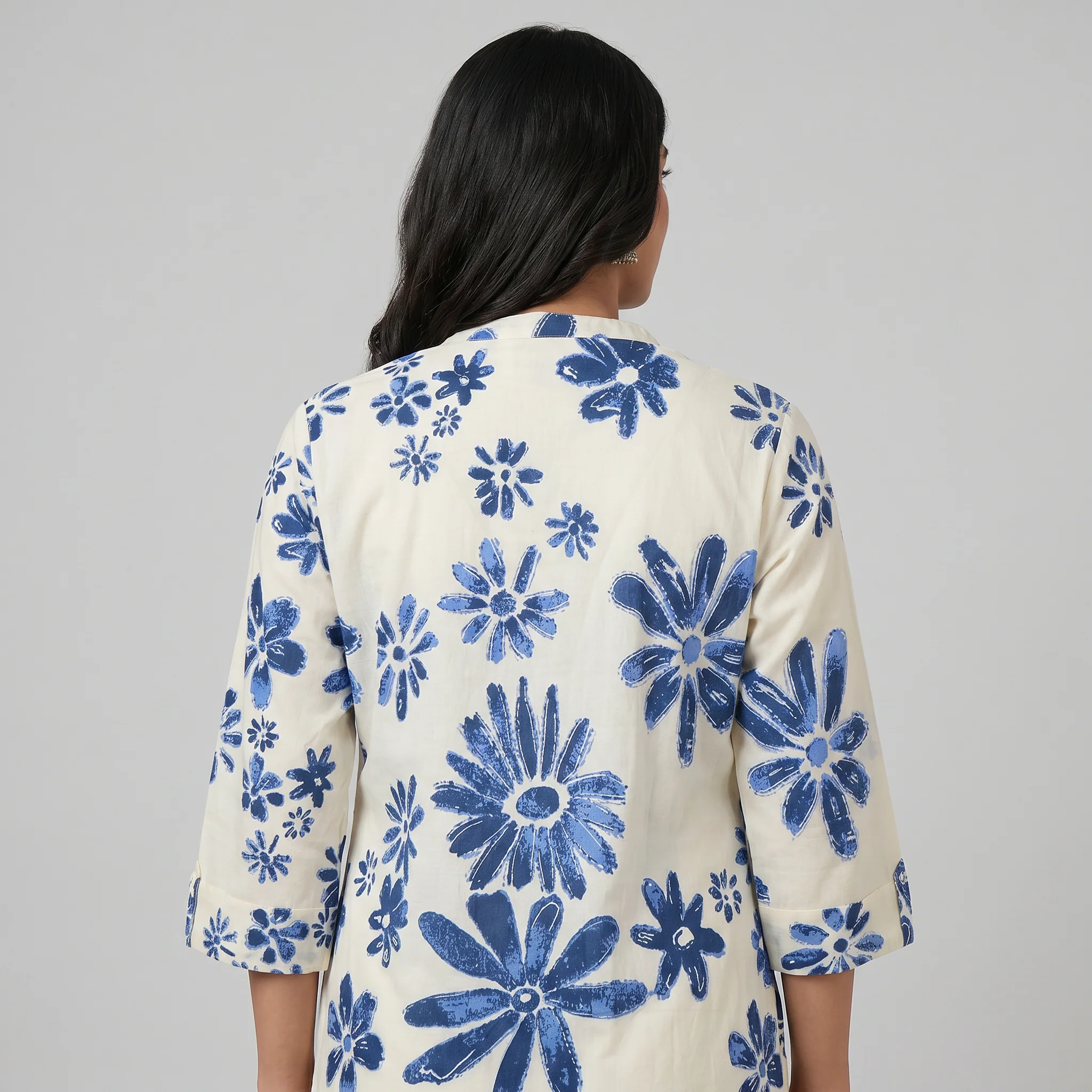 Half Placket Long Kurta - Image 3