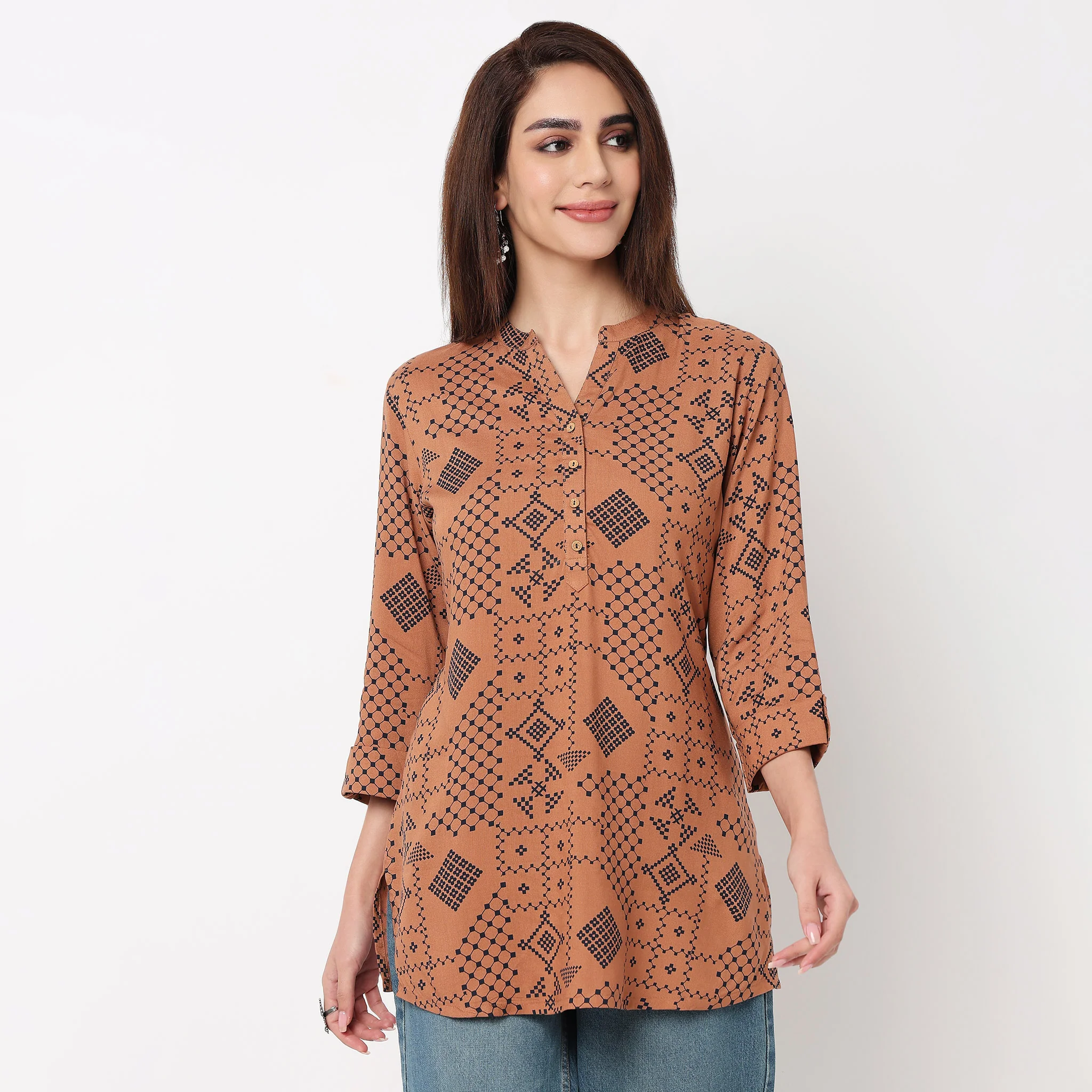 Half Placket Printed Short Kurta - Image 2