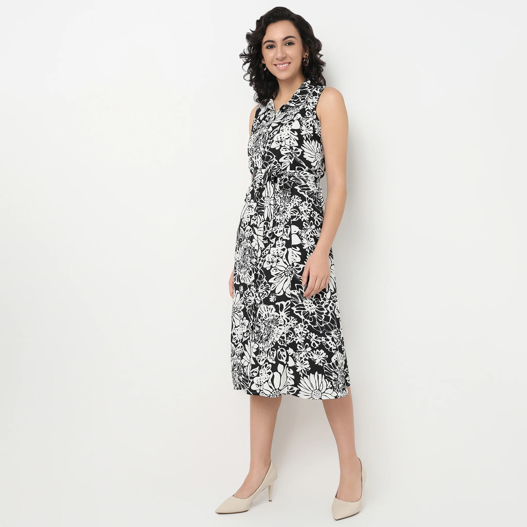 Isabella Flared Dress With Tie Up Belt - Image 10
