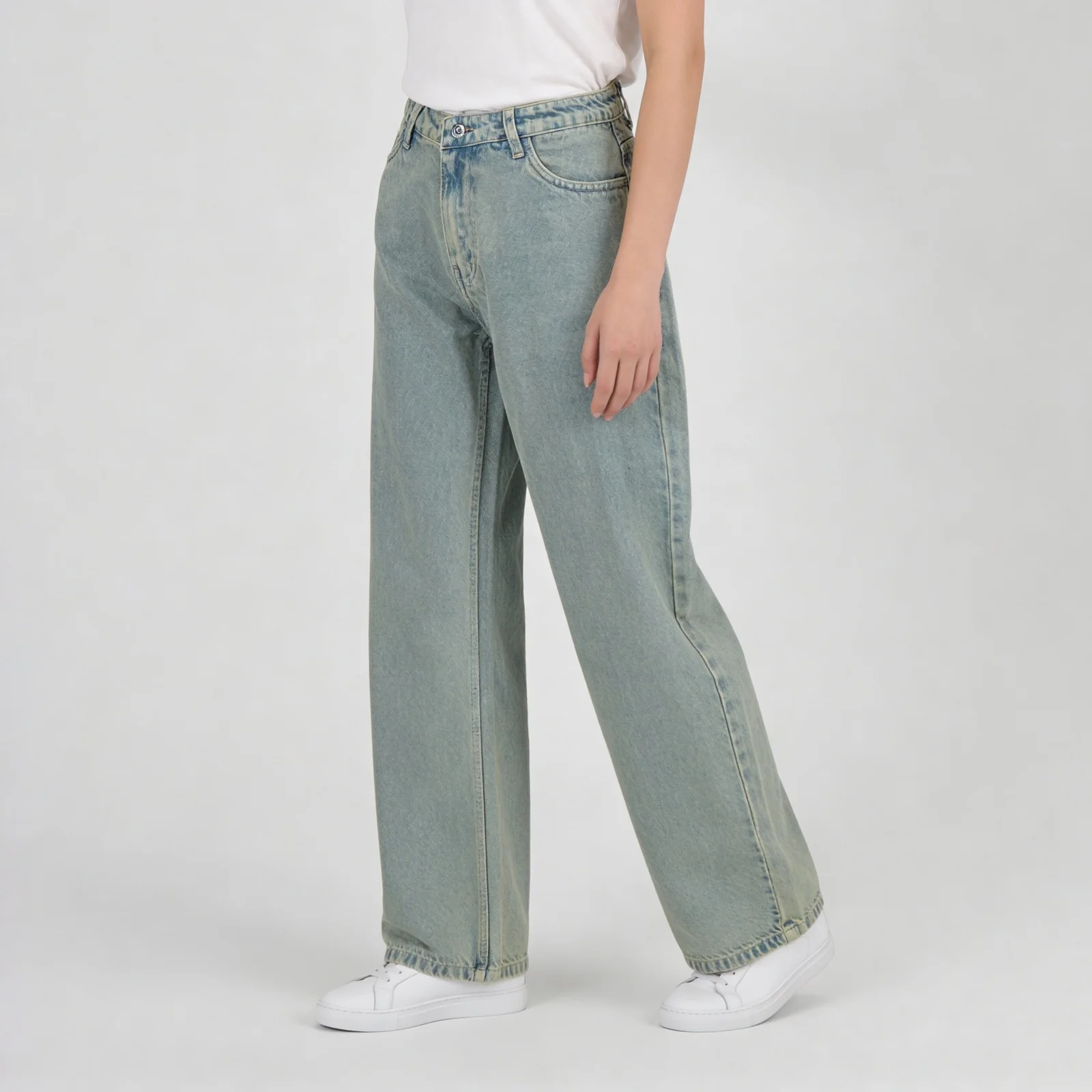 Low Waist Straight Fit Denim With Tinted Look - Image 10