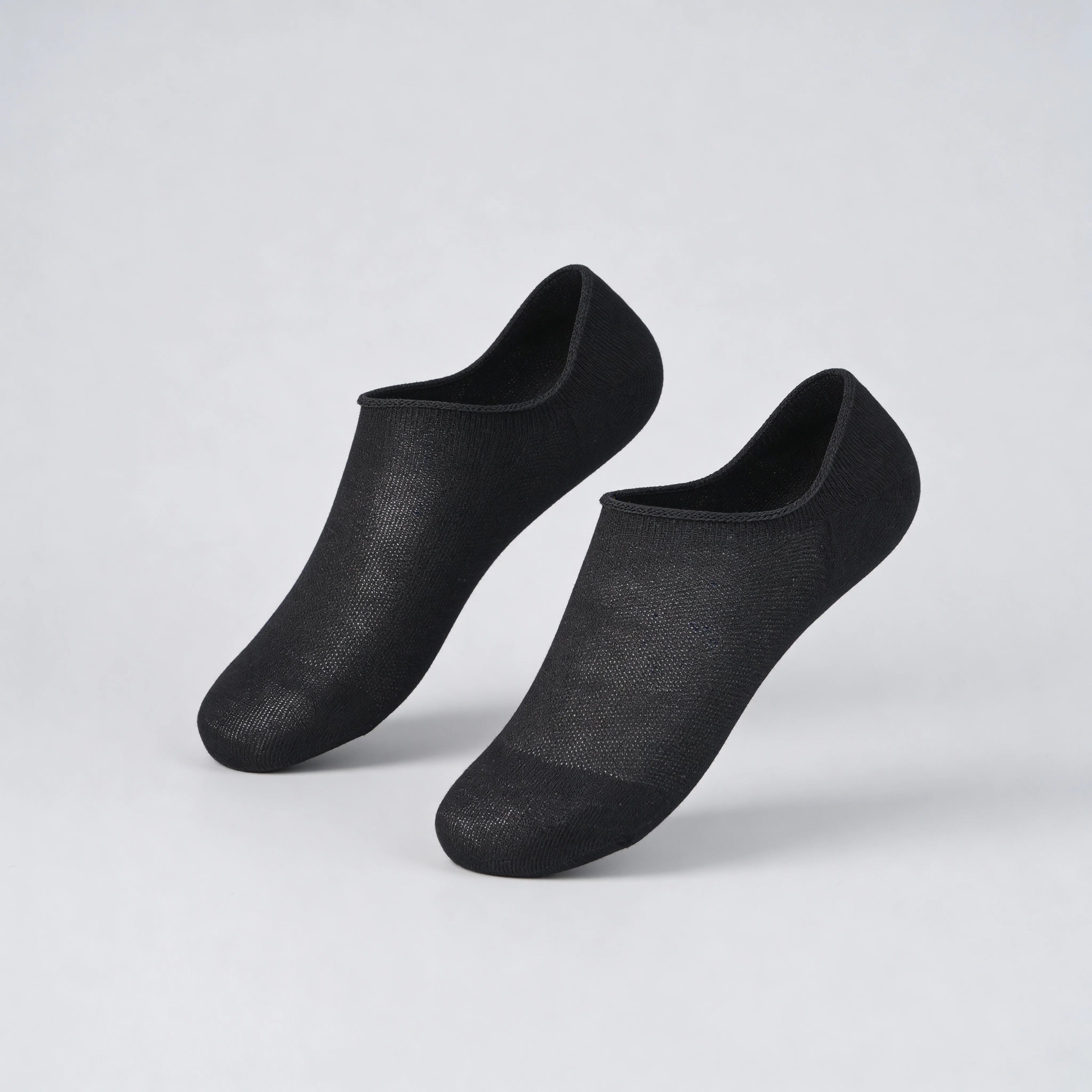 Men No Show Solid Knitted Socks - Pack of 3