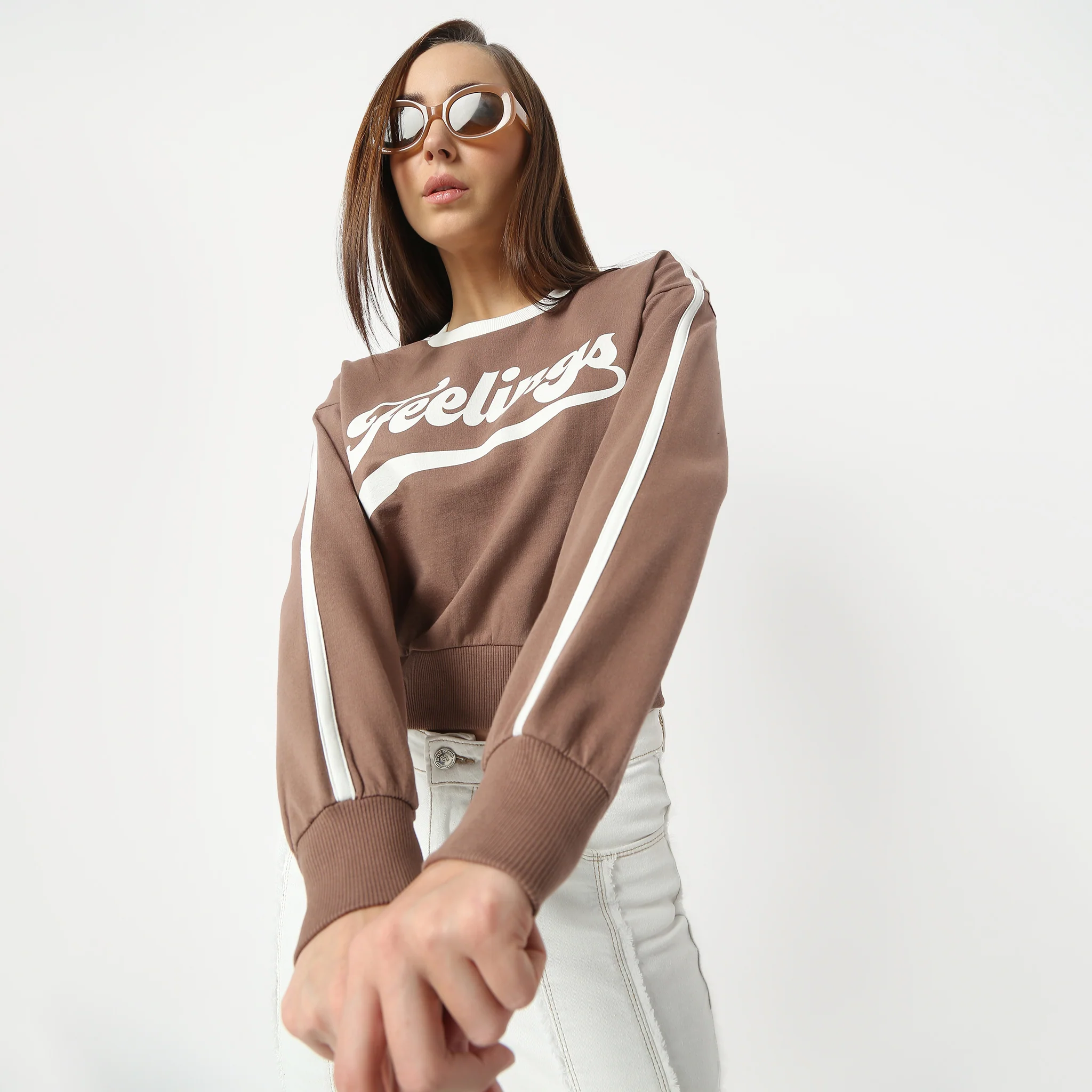 Oversize Graphic Full Sleeve Crop Sweat Tee