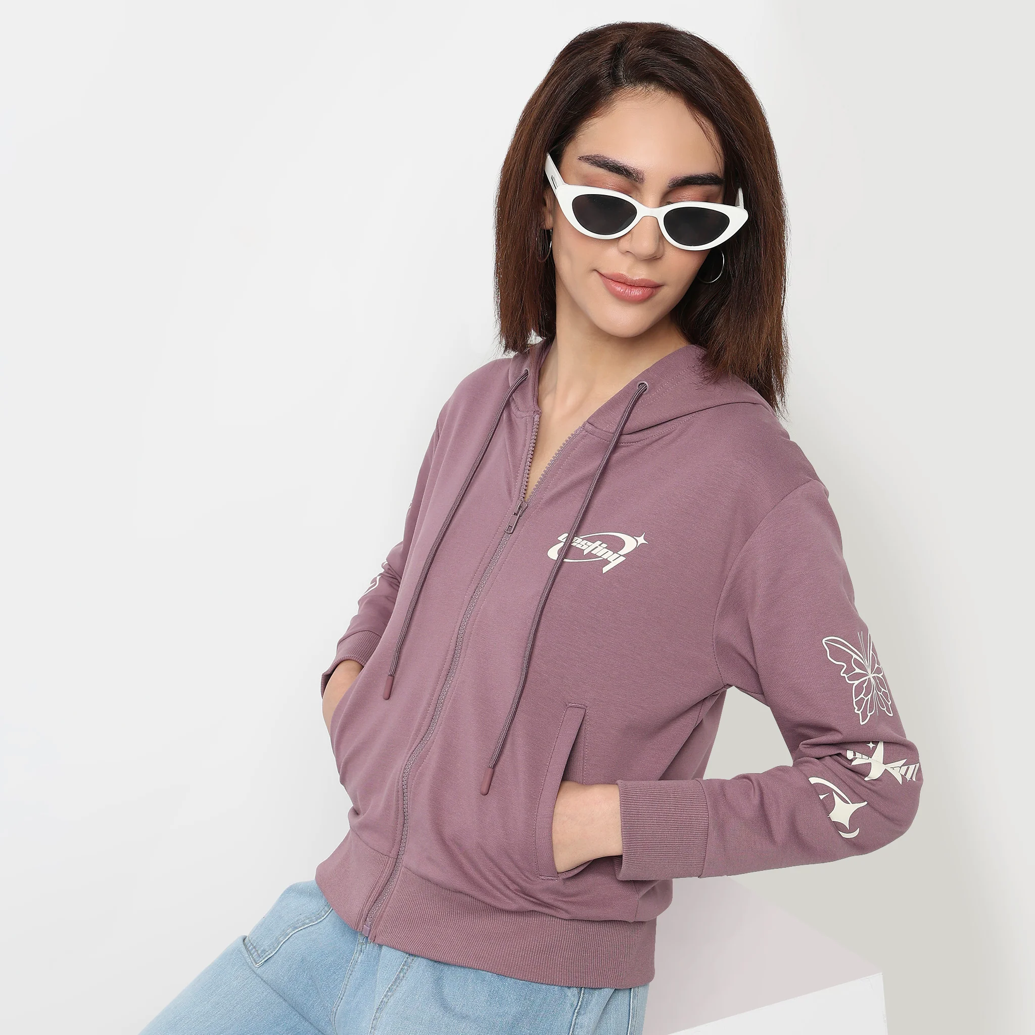 Oversize Graphic Sweatshirt With Applique Work On Chest