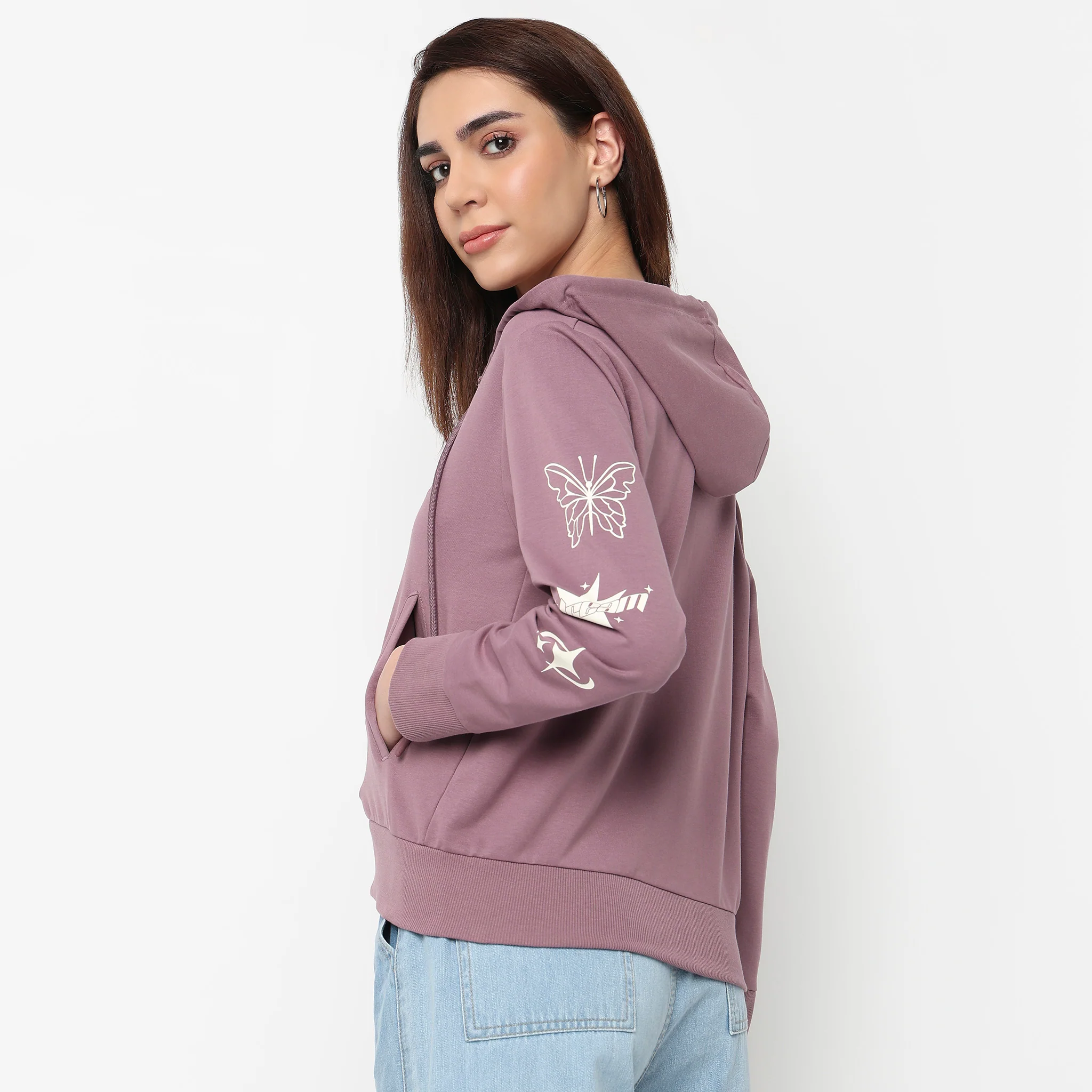 Oversize Graphic Sweatshirt With Applique Work On Chest - Image 3