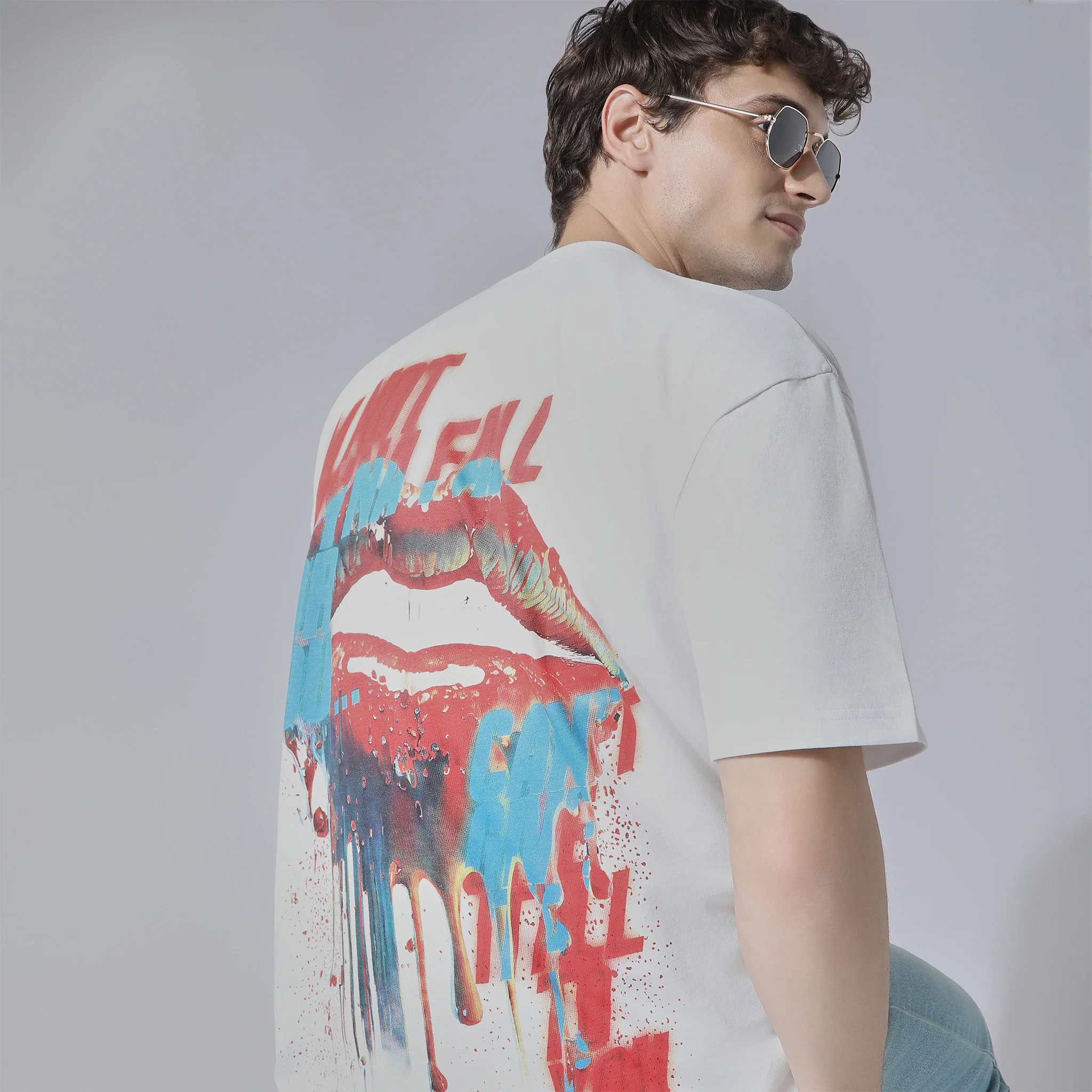 Oversize Graphic T-Shirt - Image 3