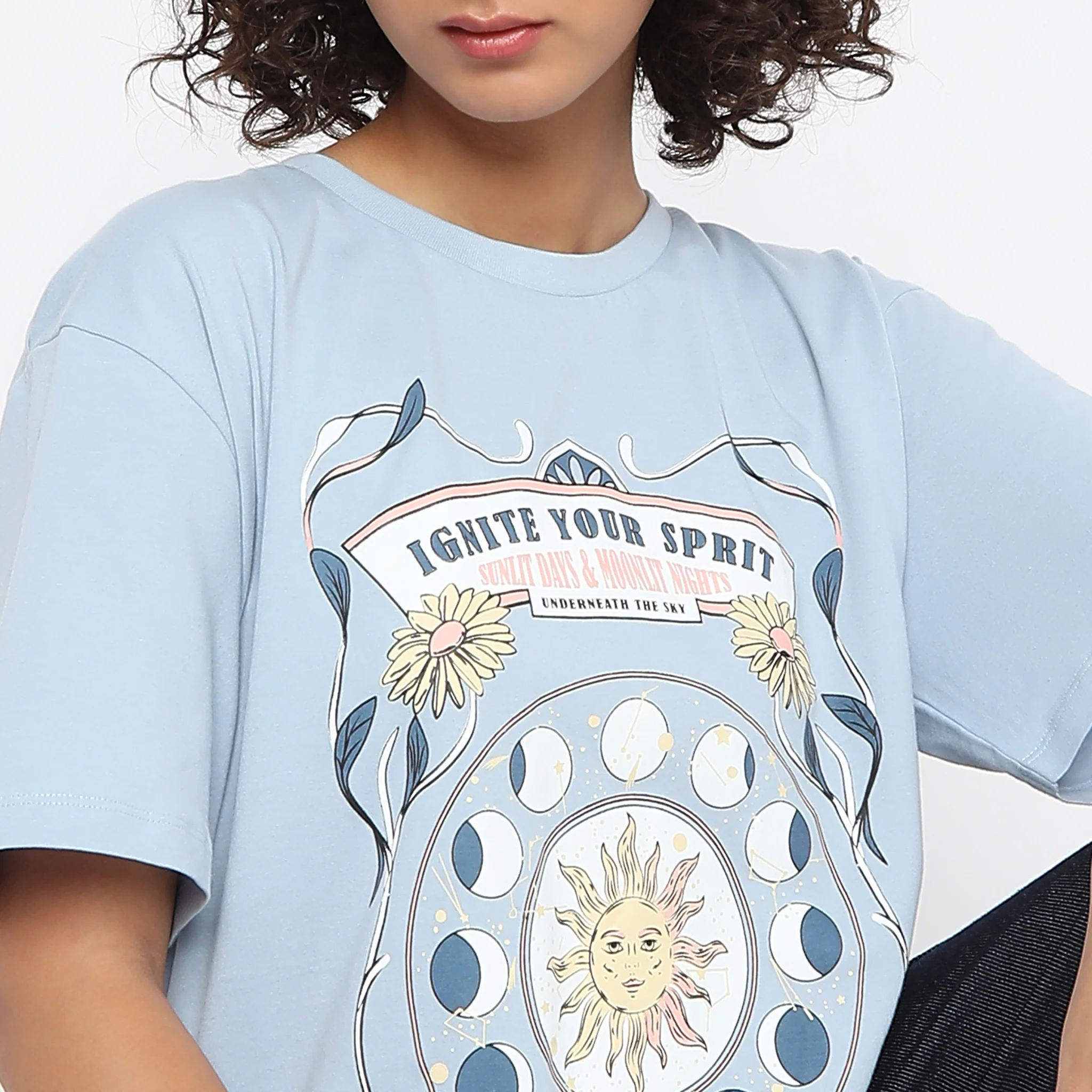 Oversize Graphic T-Shirt - Image 4