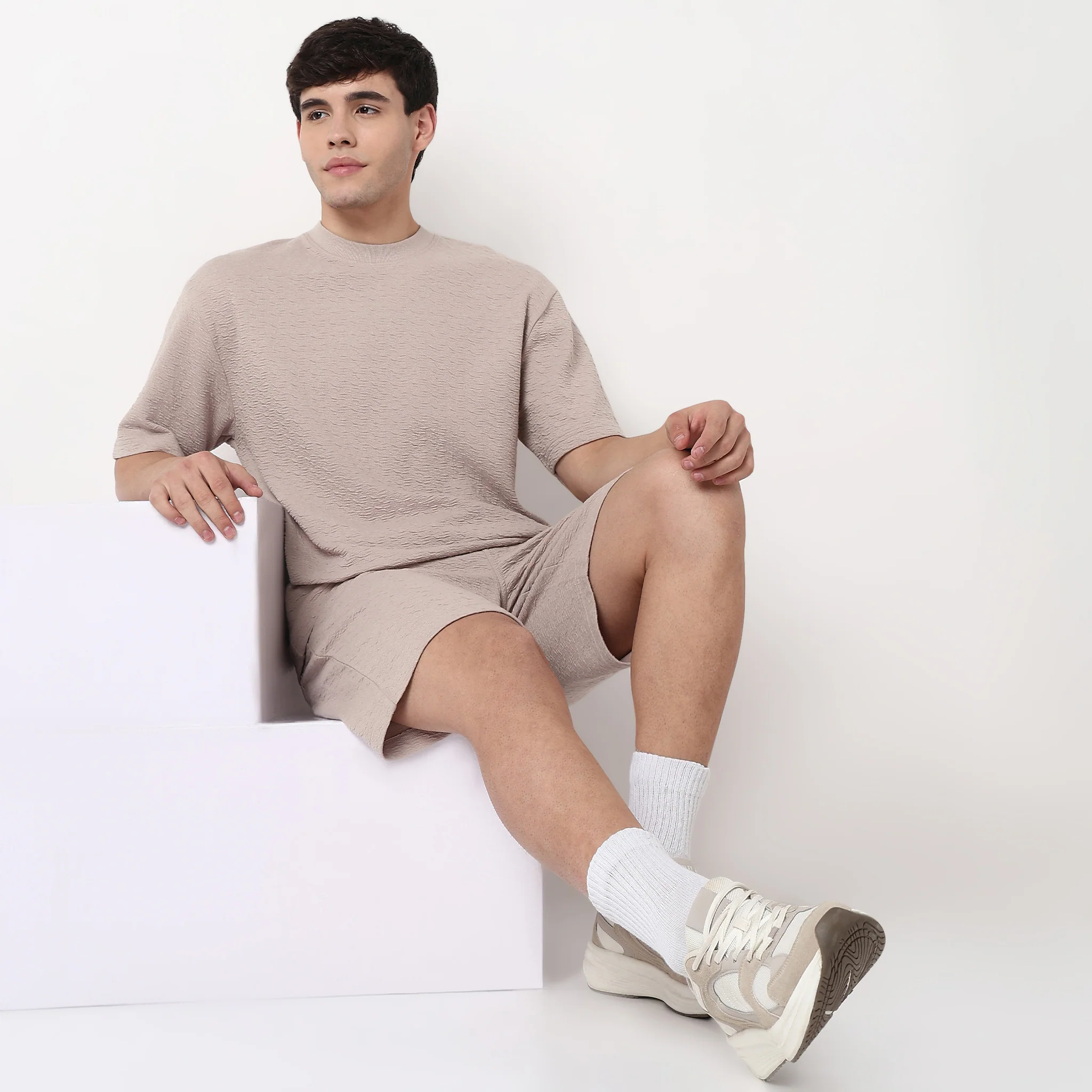 Oversize Crew Neck Structured Unisets T-Shirt - Image 6