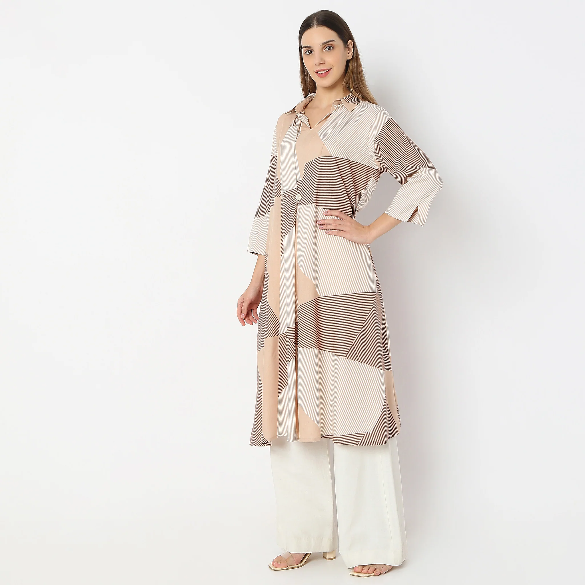 Printed Below Knee Shirt Collar Flared Kurta - Image 5