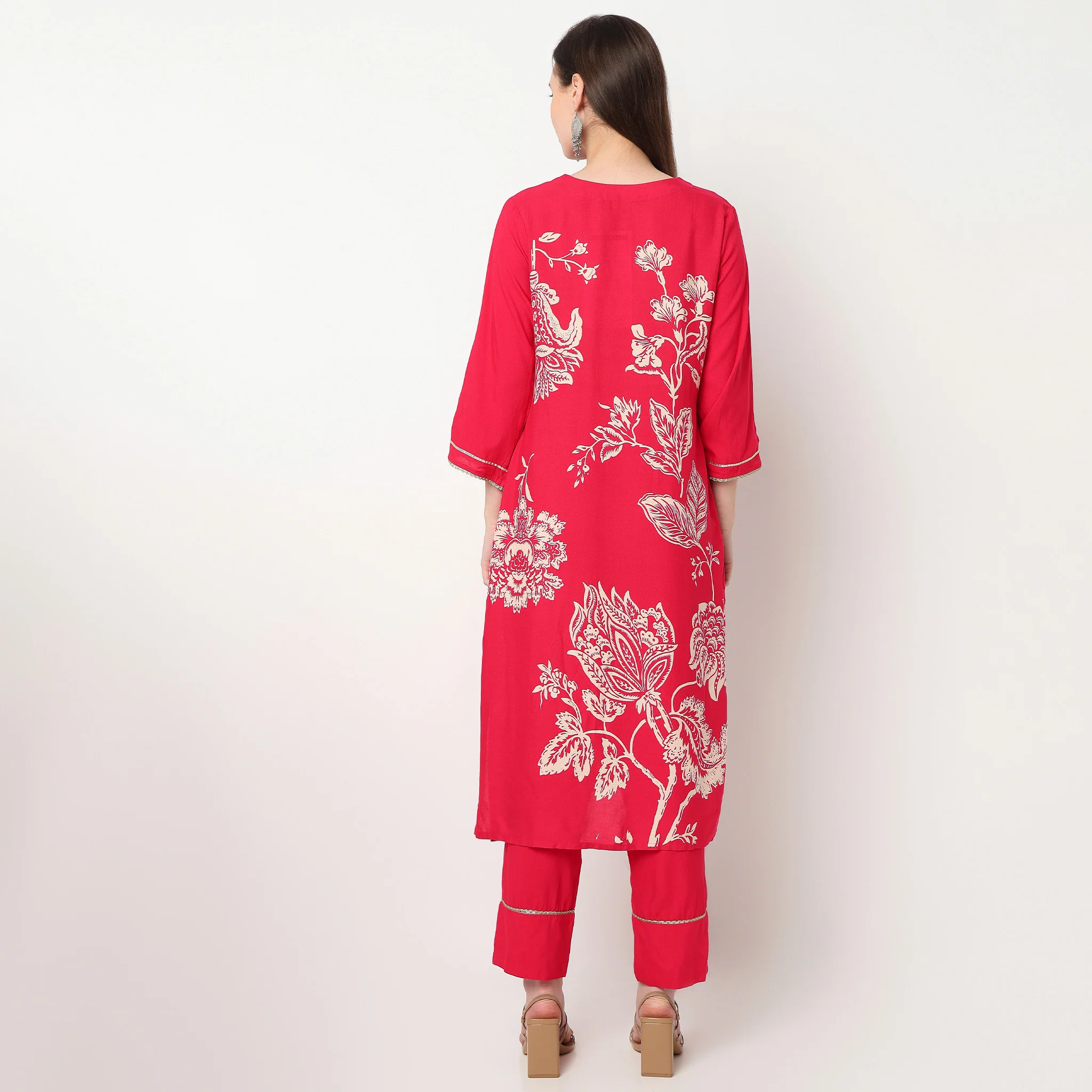 Printed V-Neck Straight Kurta with Pant Set - Image 3