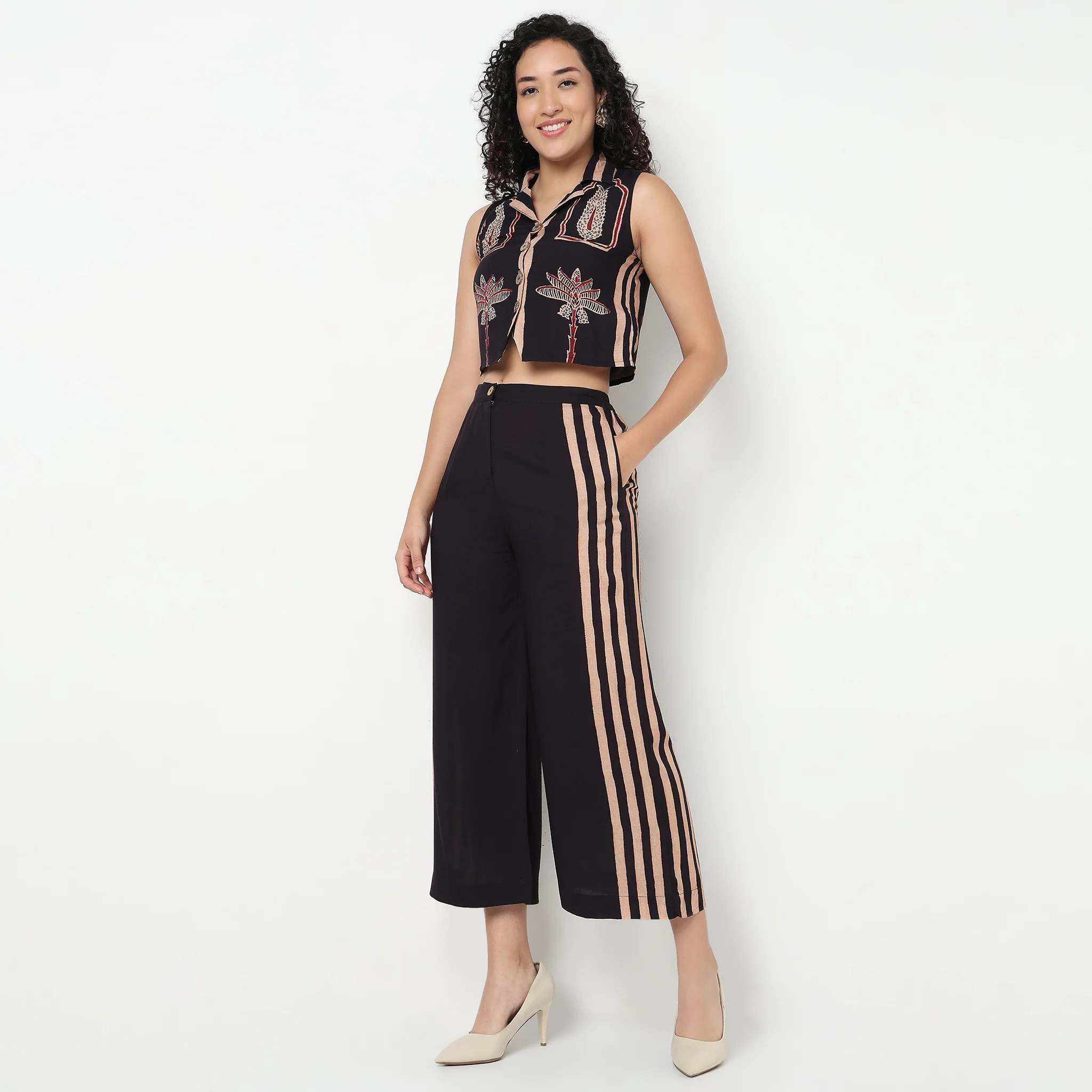 Printed Lapel Collar Crop Vest Top