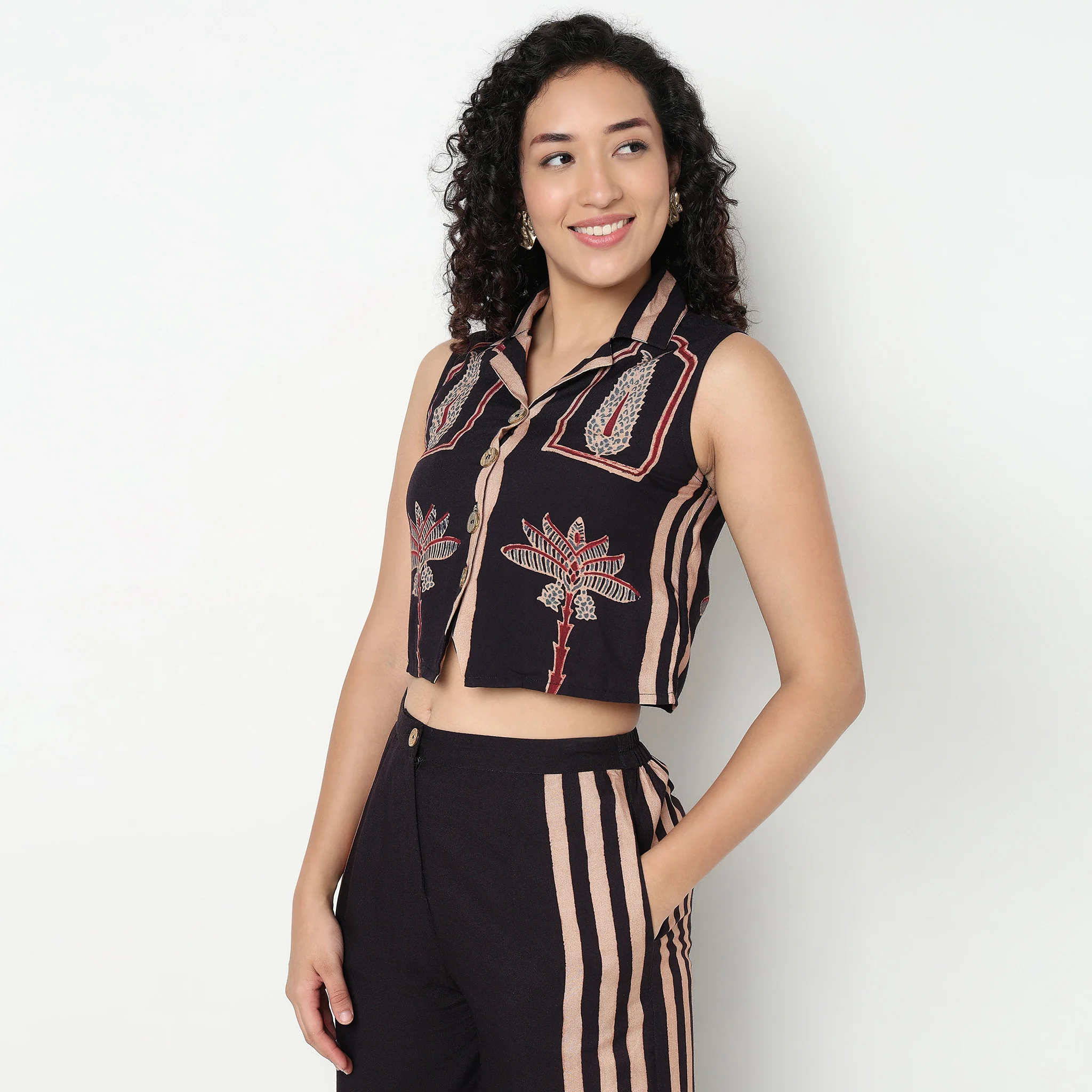 Printed Lapel Collar Crop Vest Top - Image 5