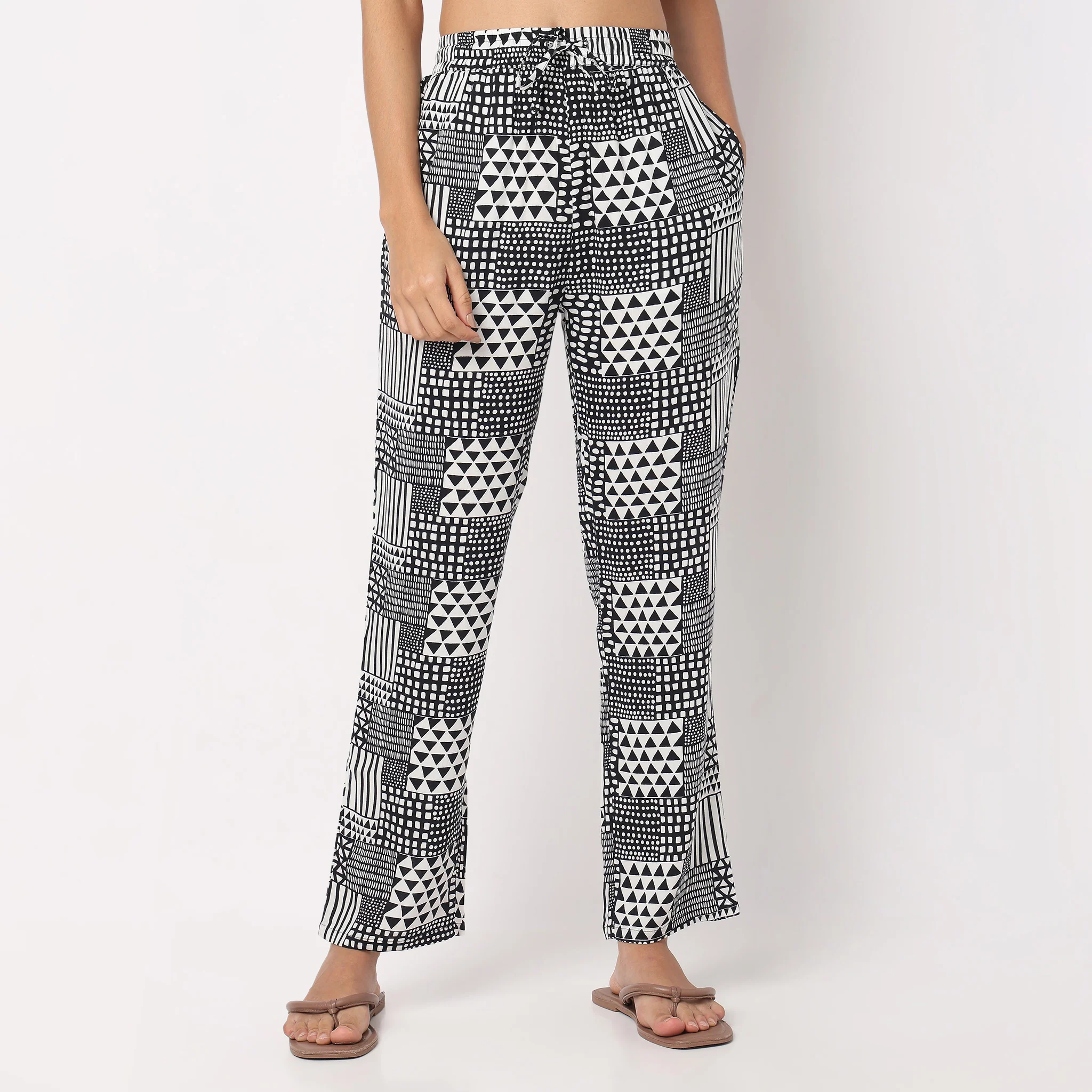 Printed Lounge Pyjama - Image 2