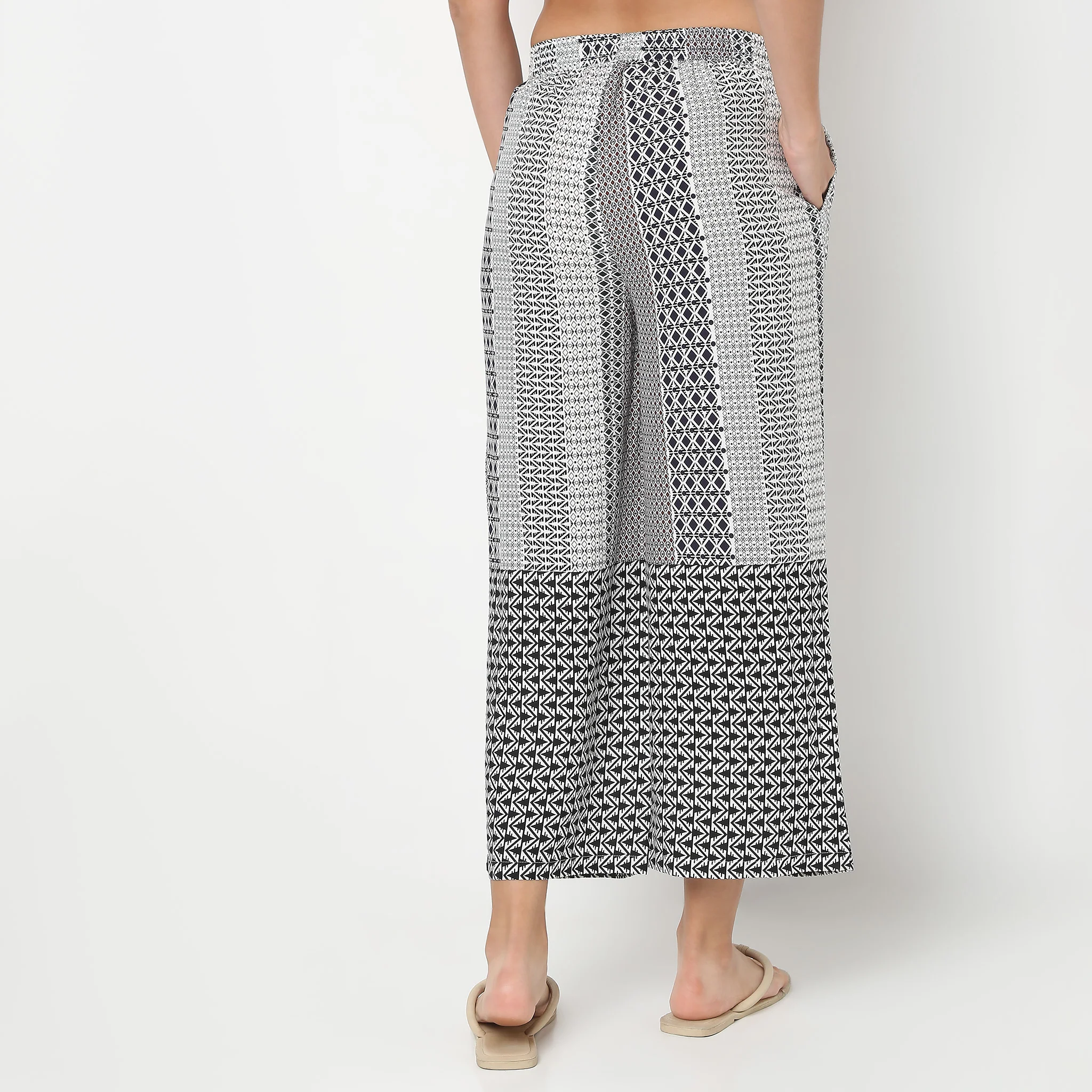 Mid Rise Lounge Pyjamas - Image 3