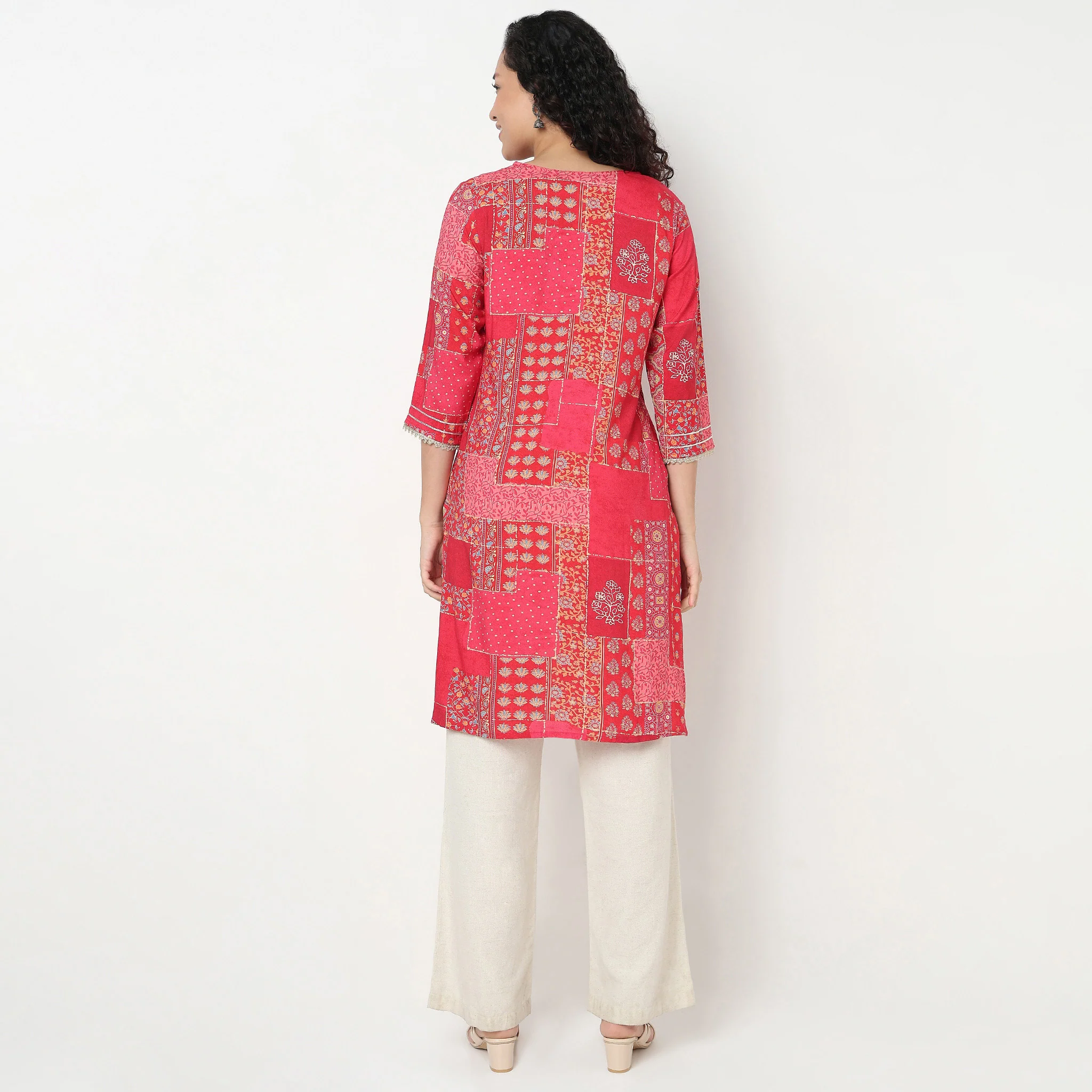 Printed V Neck Kurta - Image 3