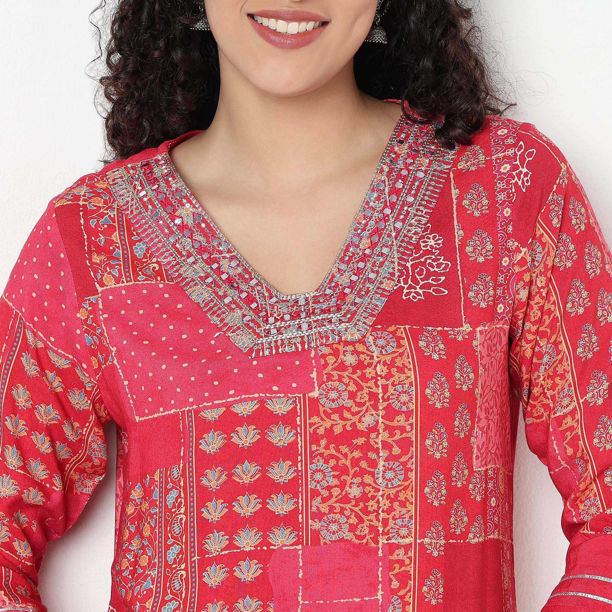 Printed V Neck Kurta - Image 4