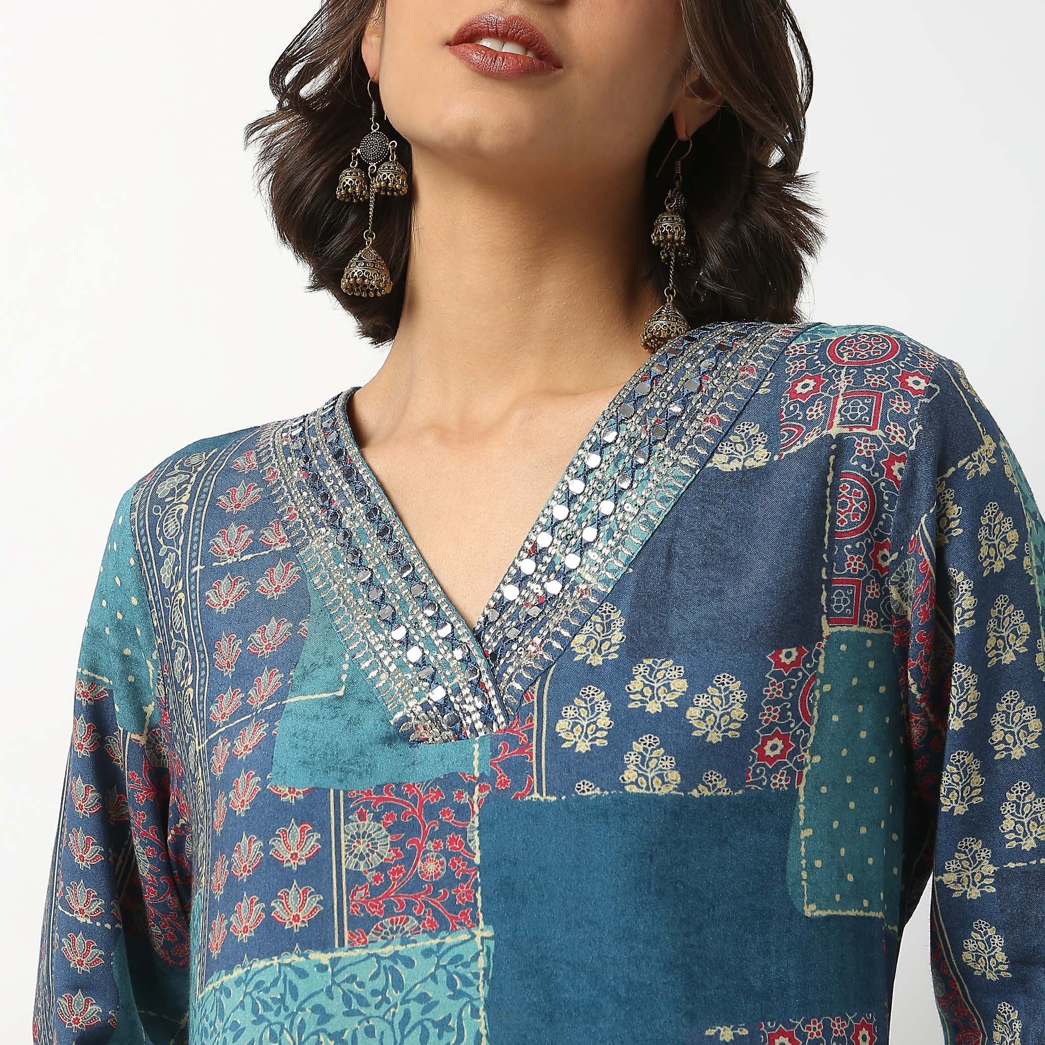 Printed V Neck Kurta - Image 4