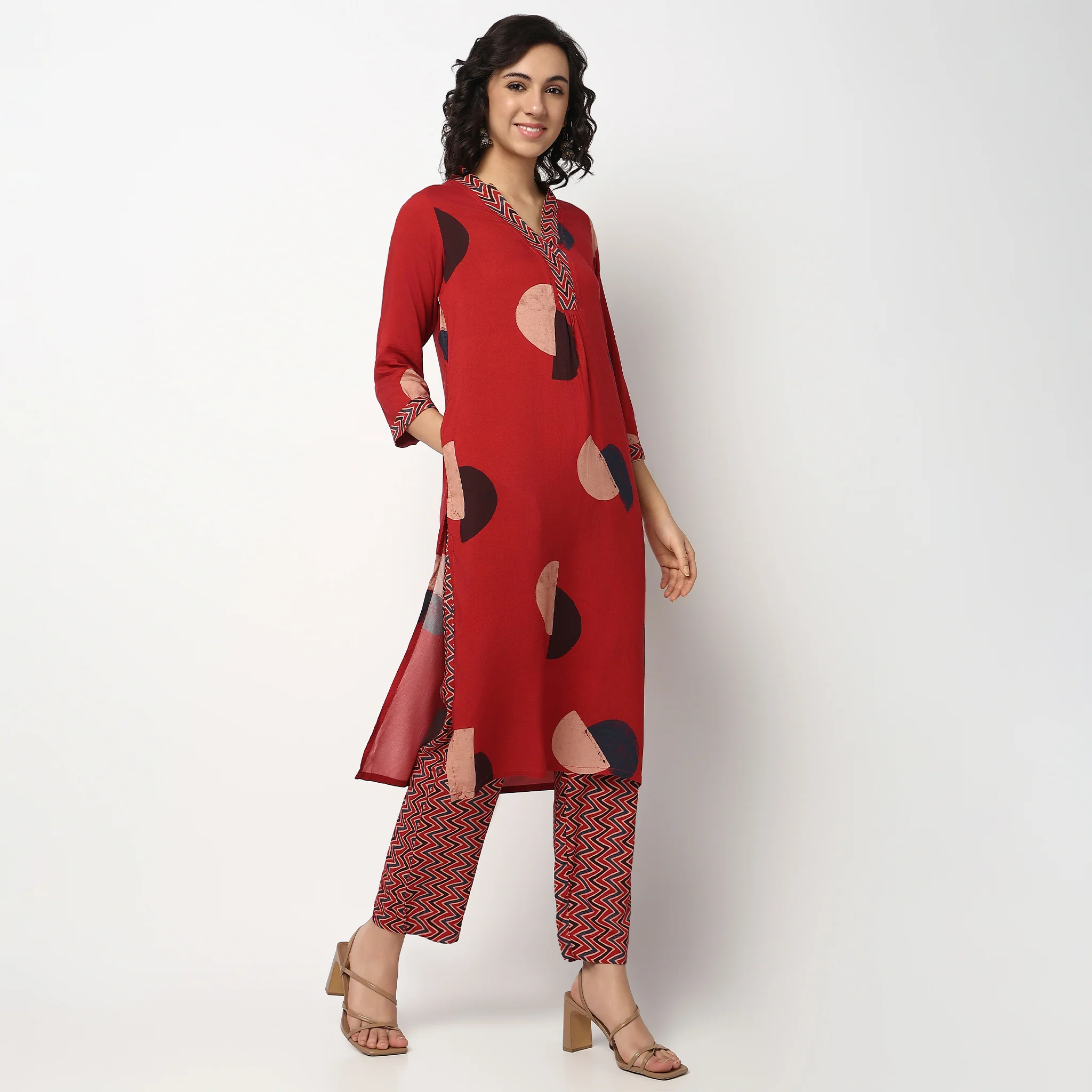 Printed V Neck Kurta - Image 5
