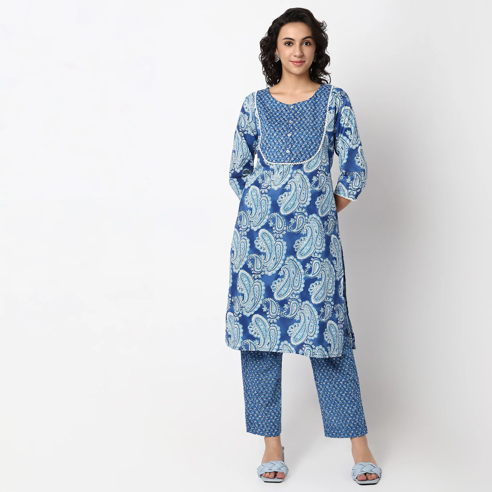 Printed Round Yoke Kurta - Image 2