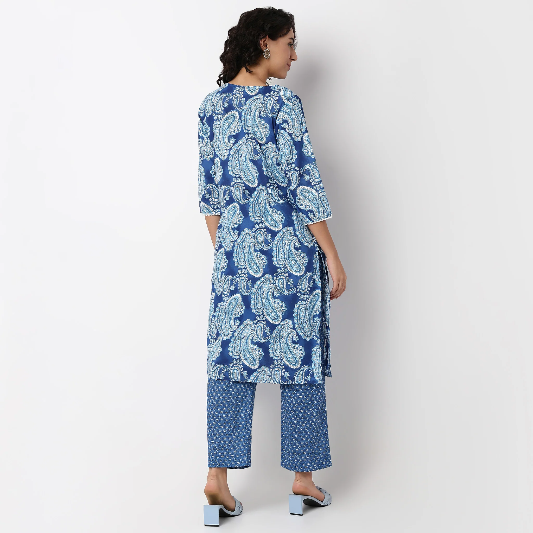 Printed Round Yoke Kurta - Image 3