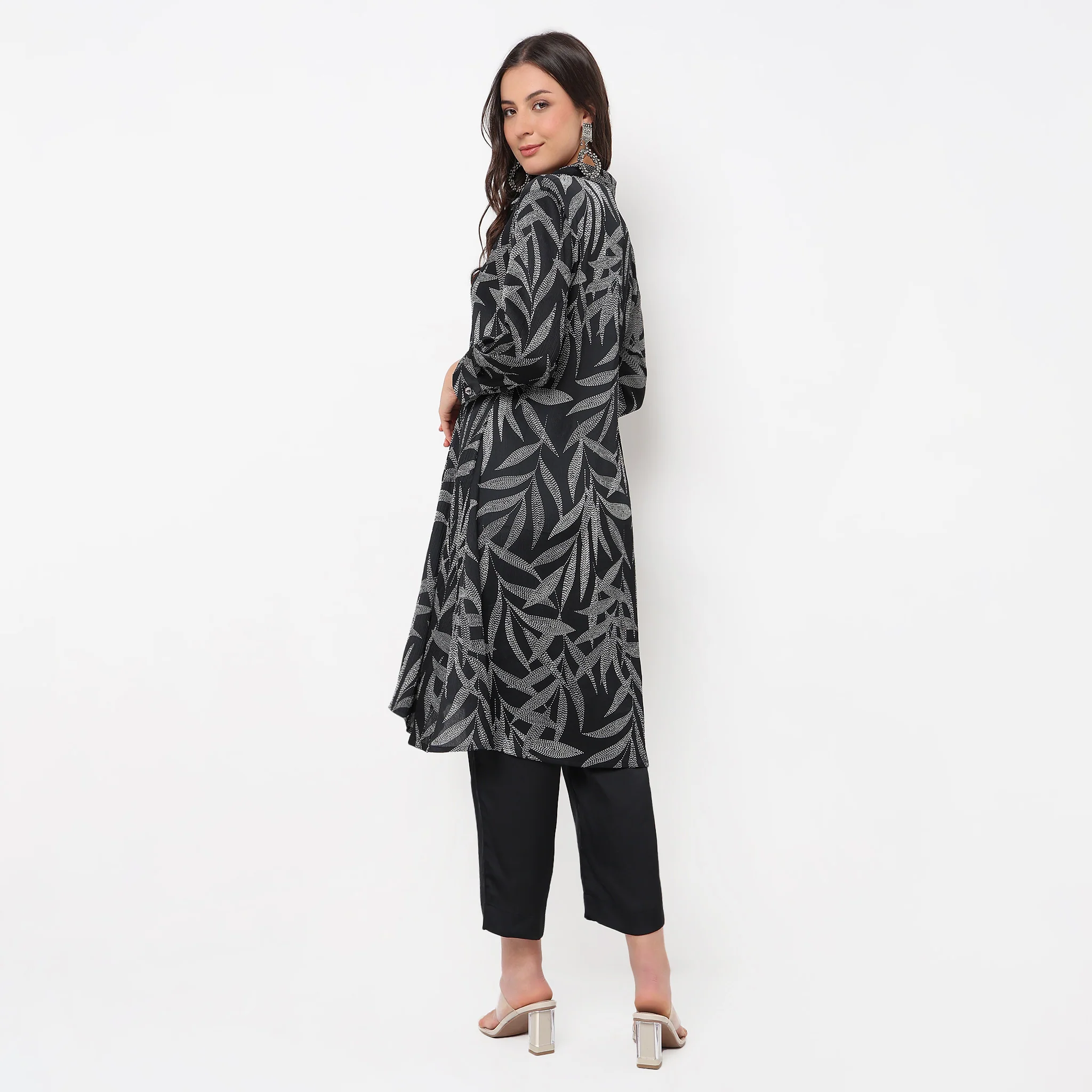 Printed Shirt Collar Kurta Set - Image 3