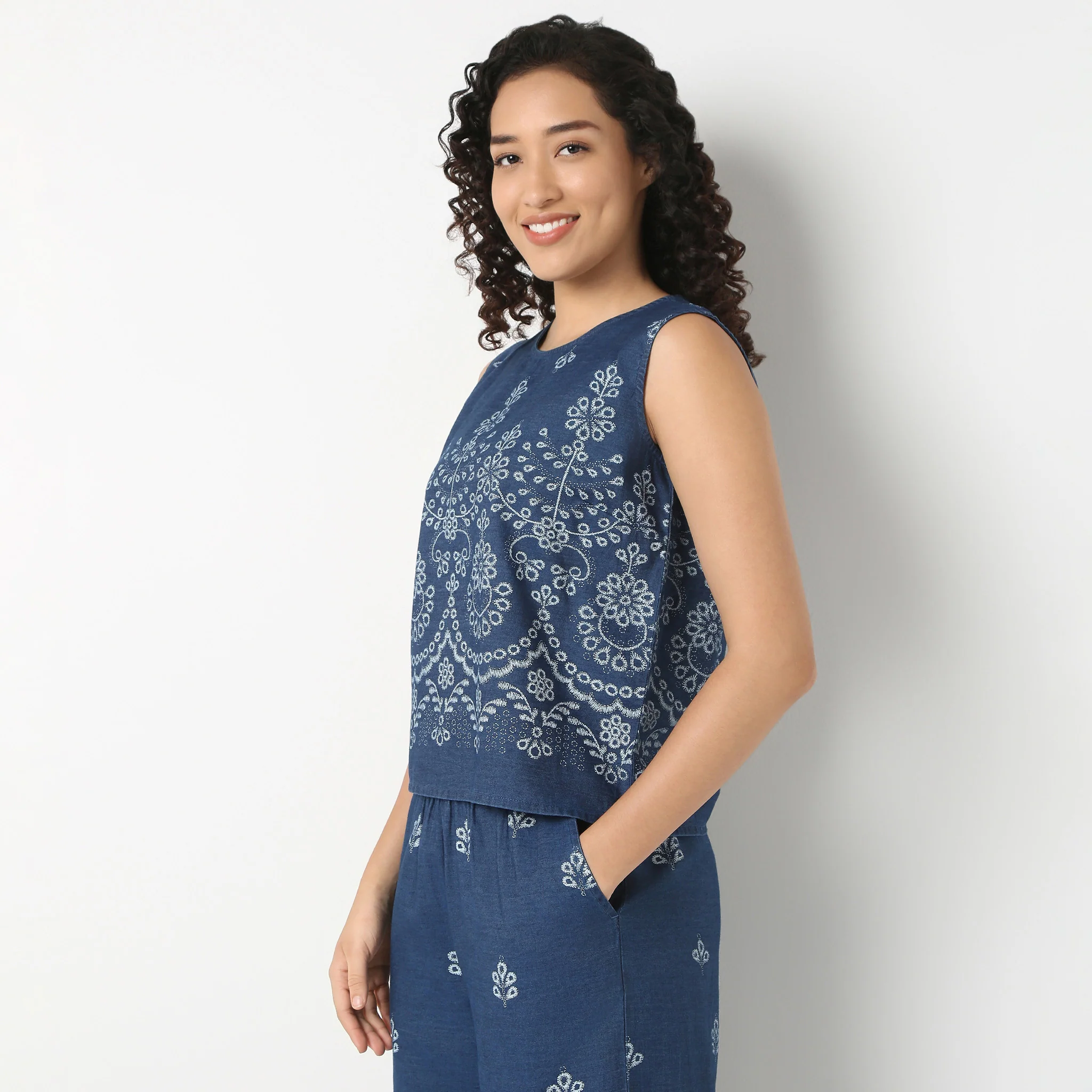 Printed Sleeveless Top - Image 5
