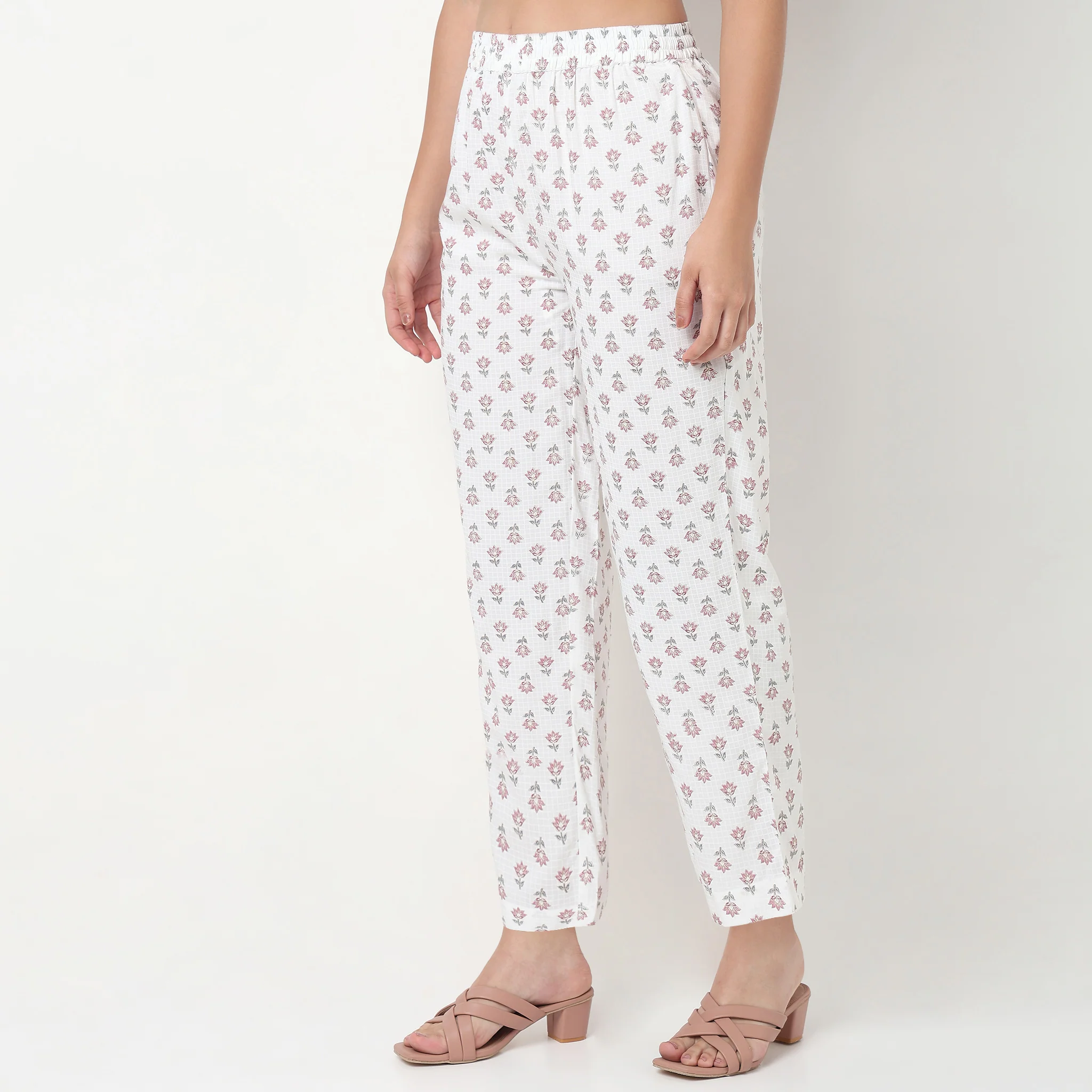 Printed Straight Fit High Rise Pants - Image 5