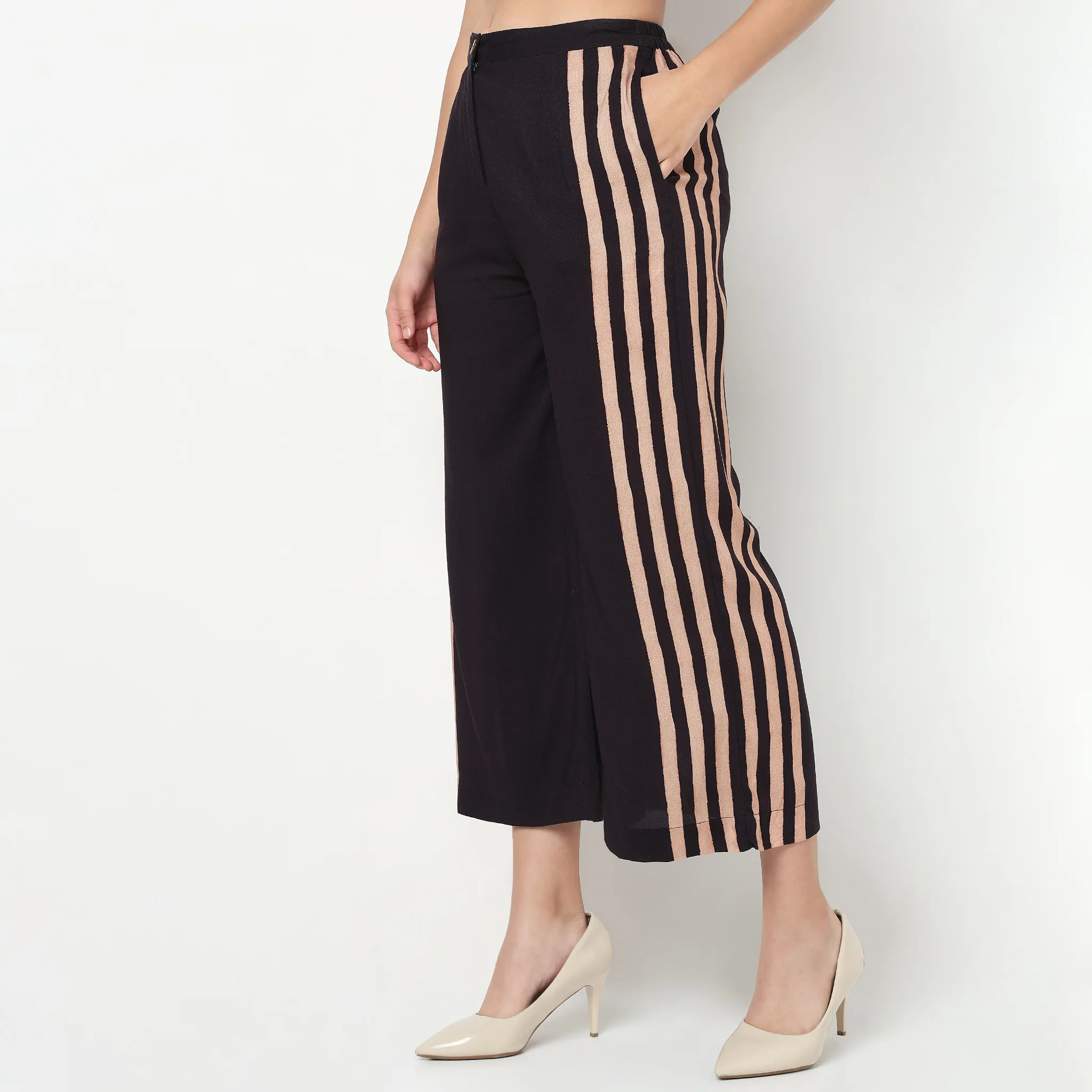 Printed Straight Pants - Image 5