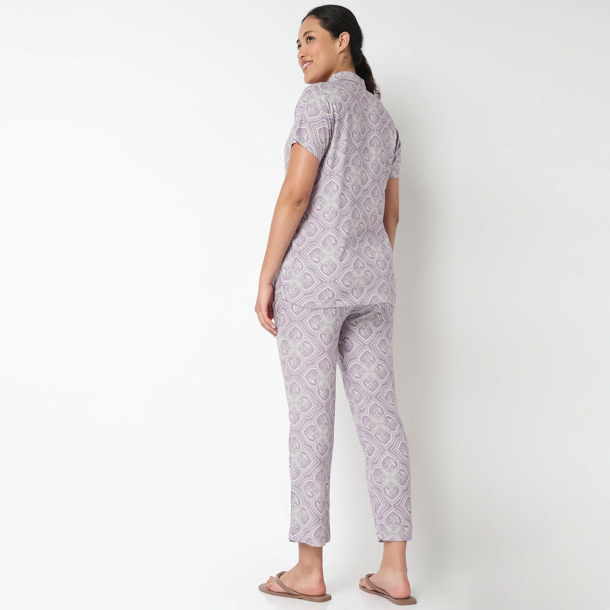Printed Tunic and Pant Sleepwear Set - Image 3