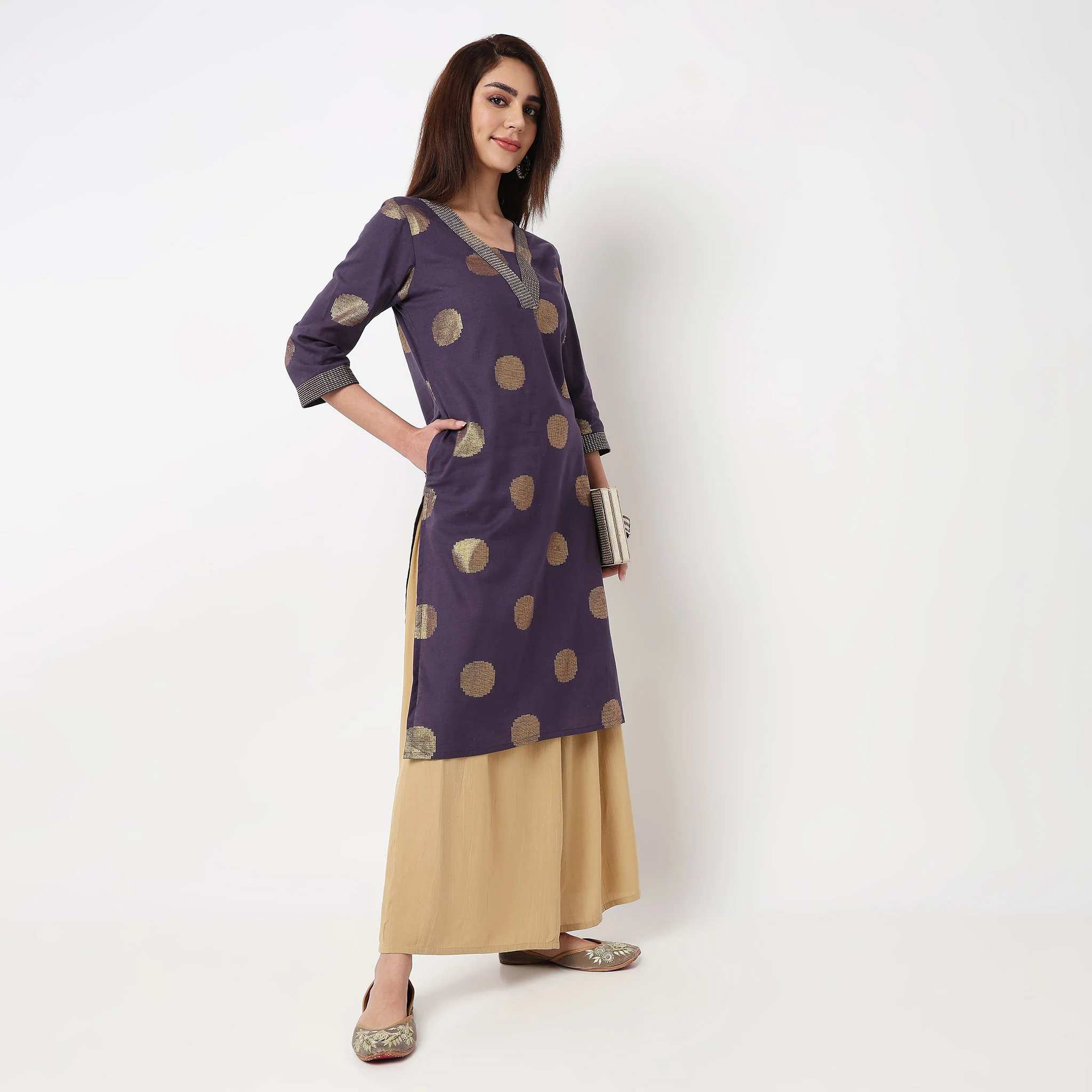 V-Neck Printed Long Kurta - Image 11