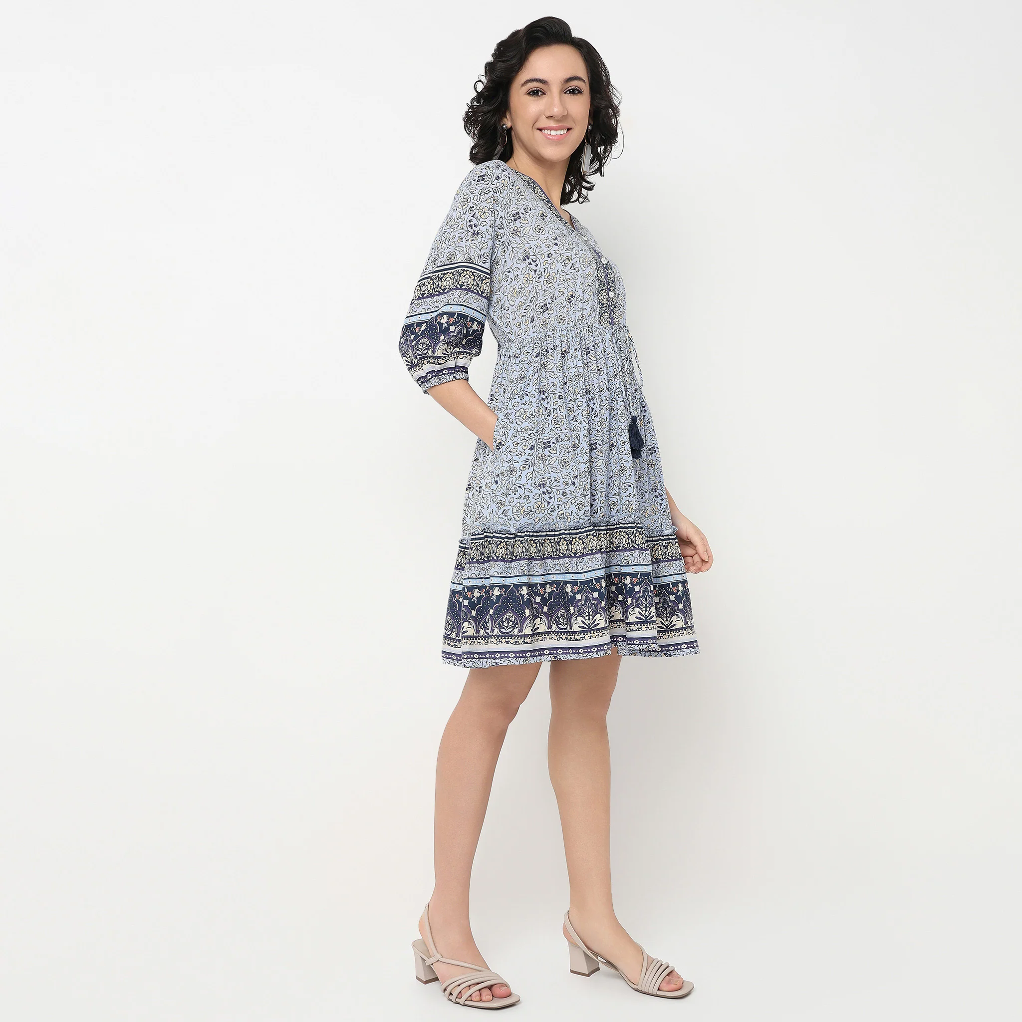Printed V-Neck Flare Fit Short Dress - Image 5