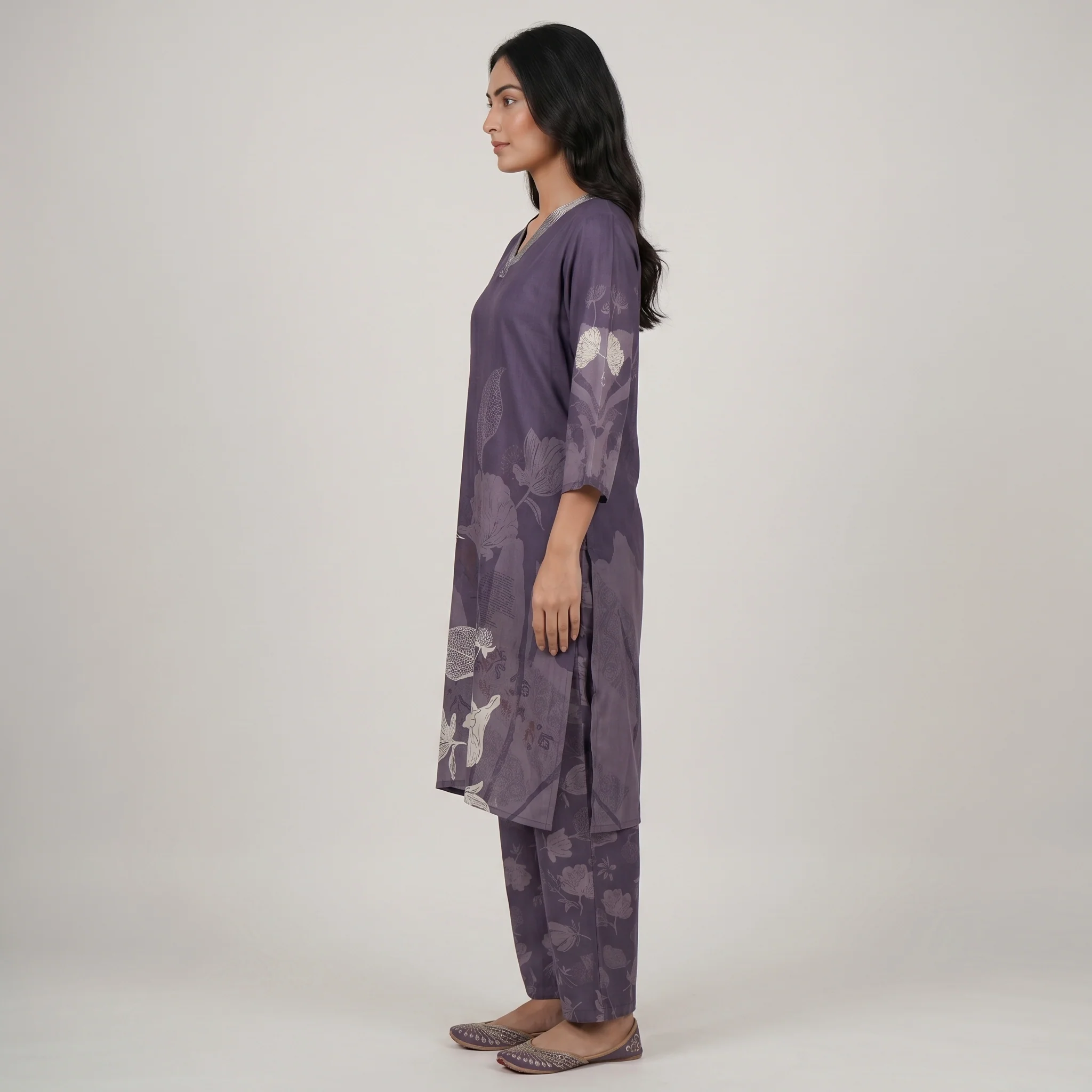 Printed V-Neck Kurta with Pant Set - Image 2