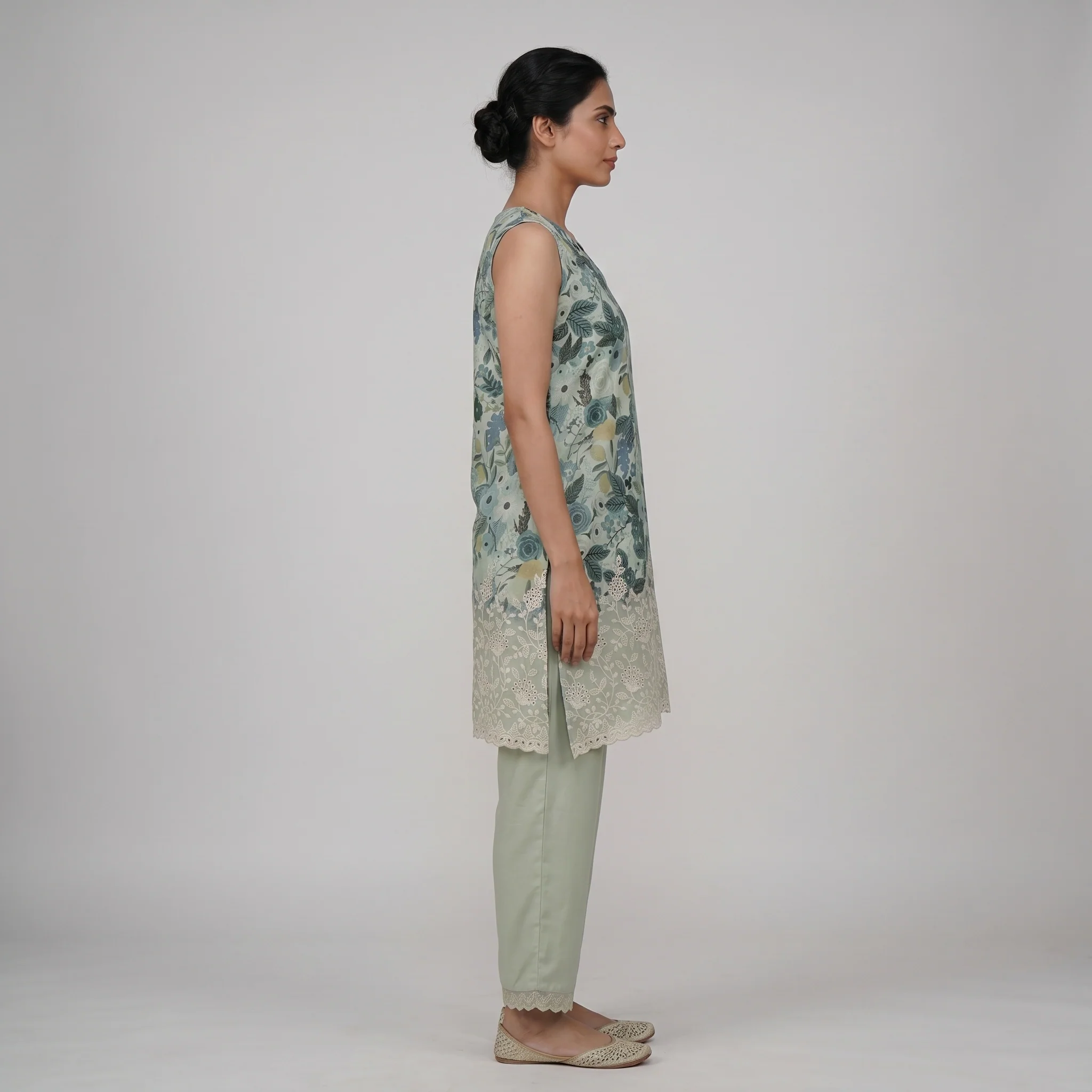 Printed V-Neck Kurta with Pant Set - Image 2