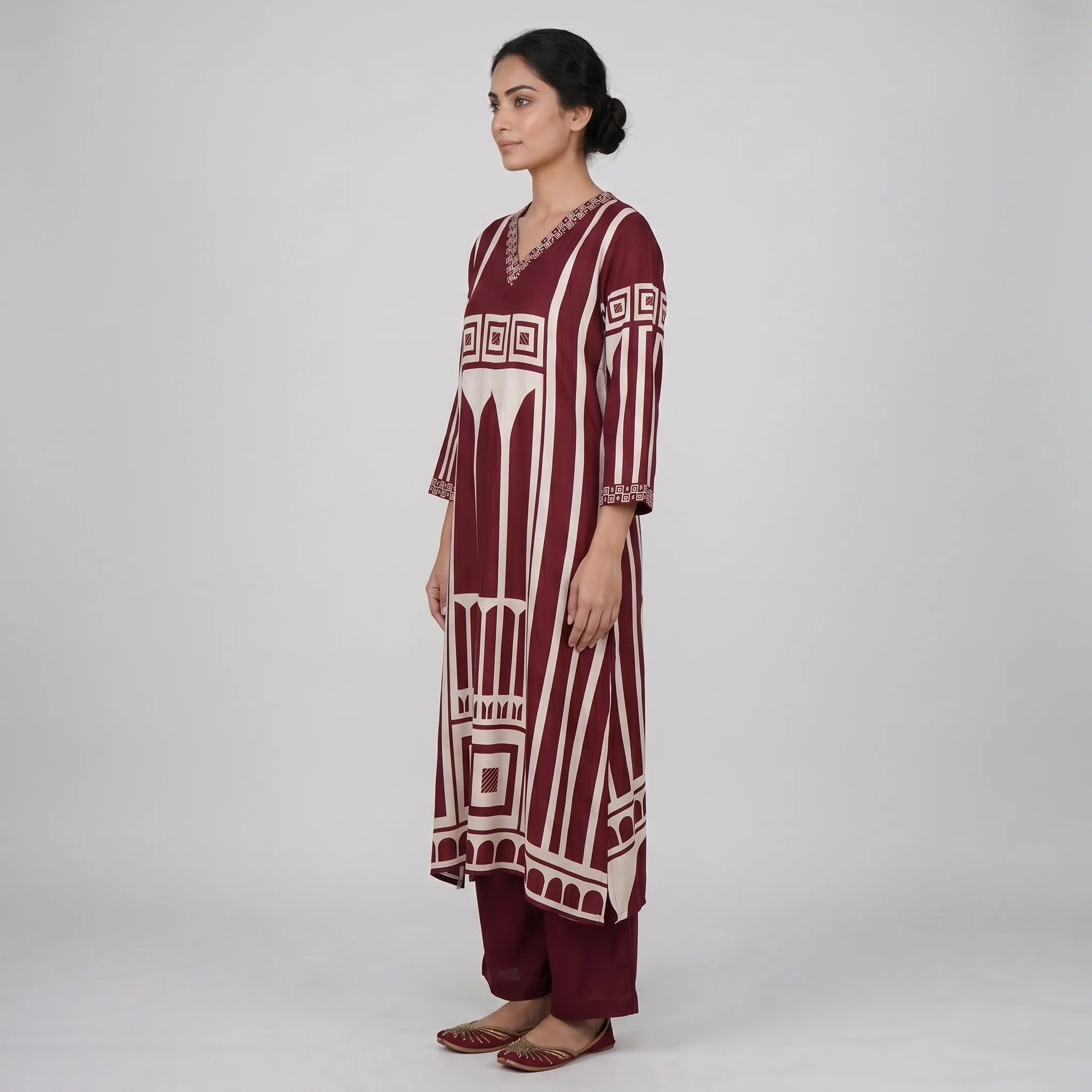 Printed V-Neck Kurta with Pant Set - Image 2