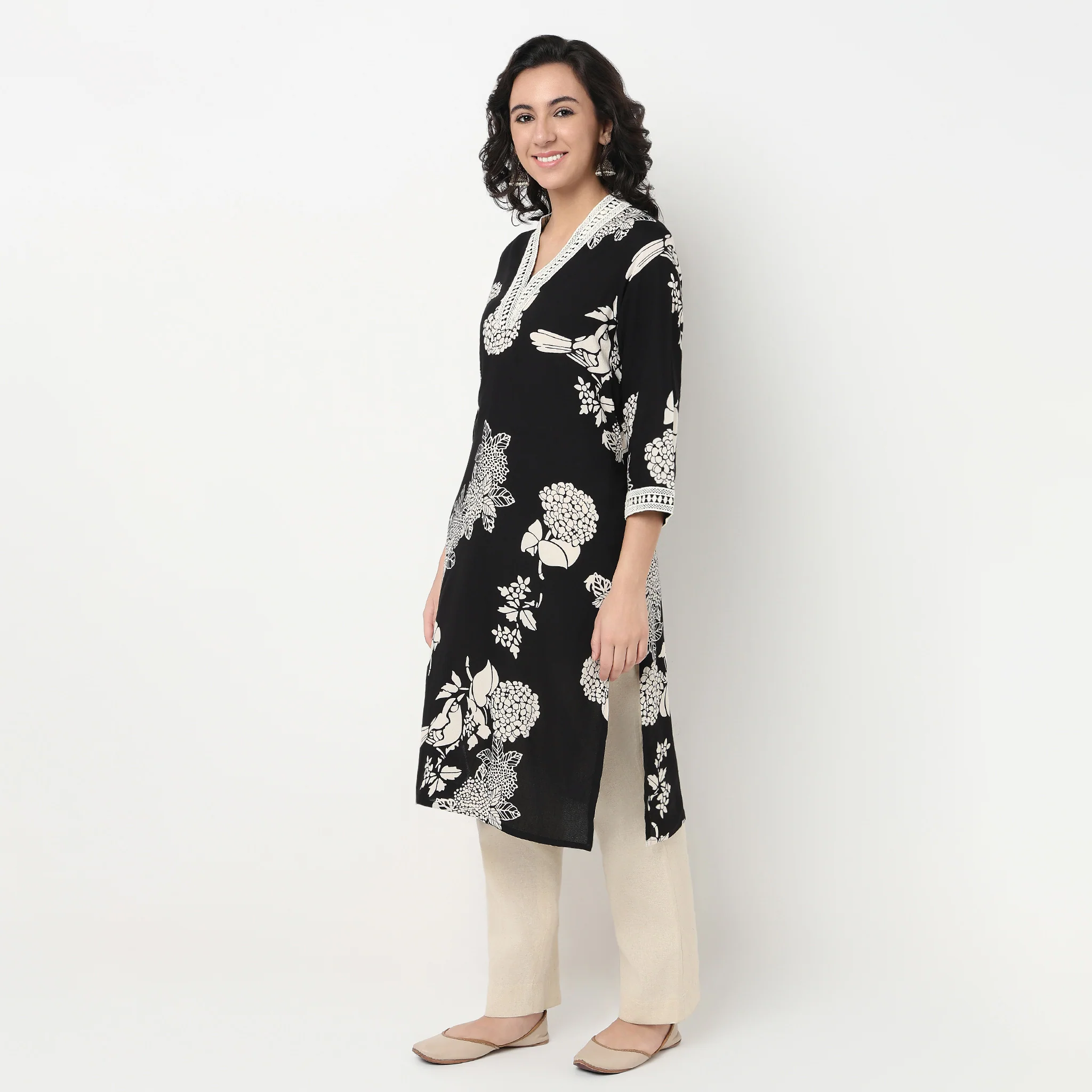 Printed V Neck Long Kurta With Lace - Image 5