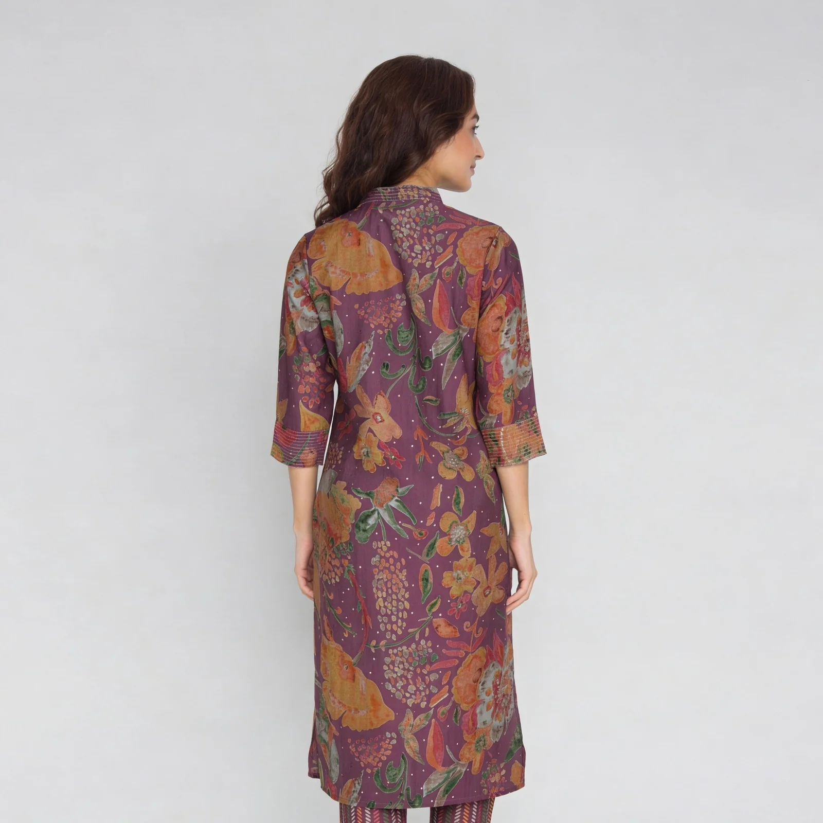 Printed V-Neck Straight Kurta with Pant Set - Image 3