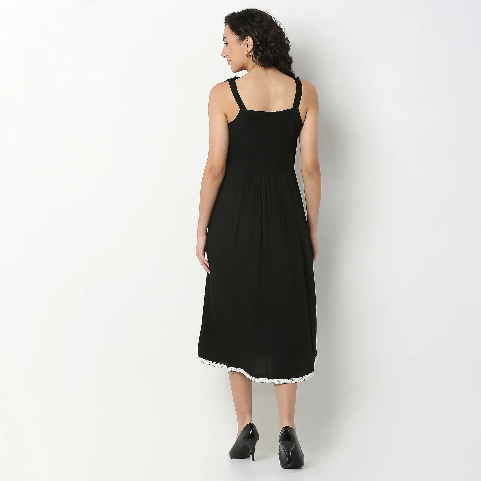 Printed Strap Tie-Up Dress - Image 3