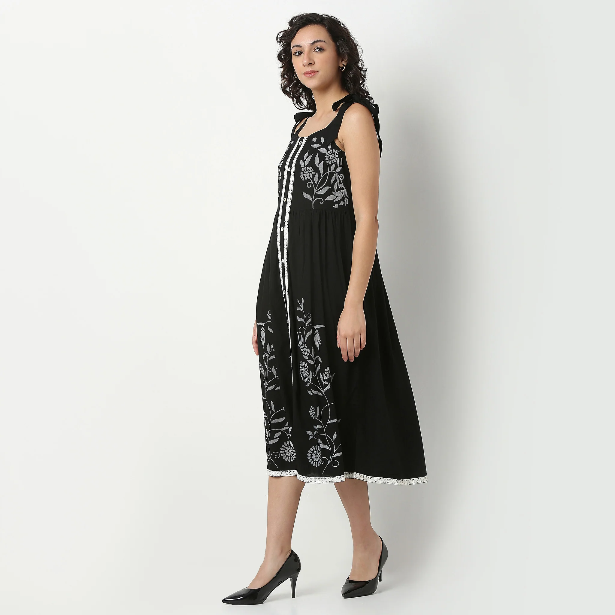 Printed Strap Tie-Up Dress - Image 5
