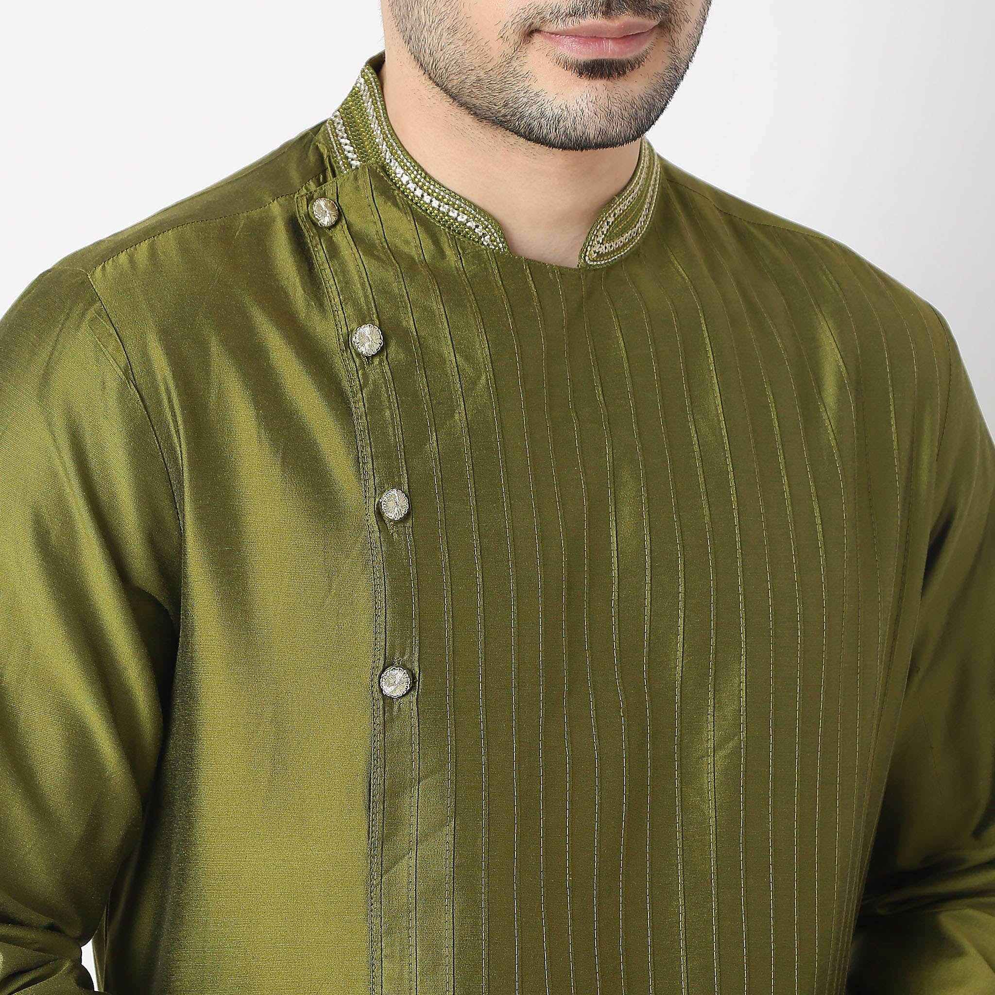 Regular Fit Embroidered Kurta - Image 4