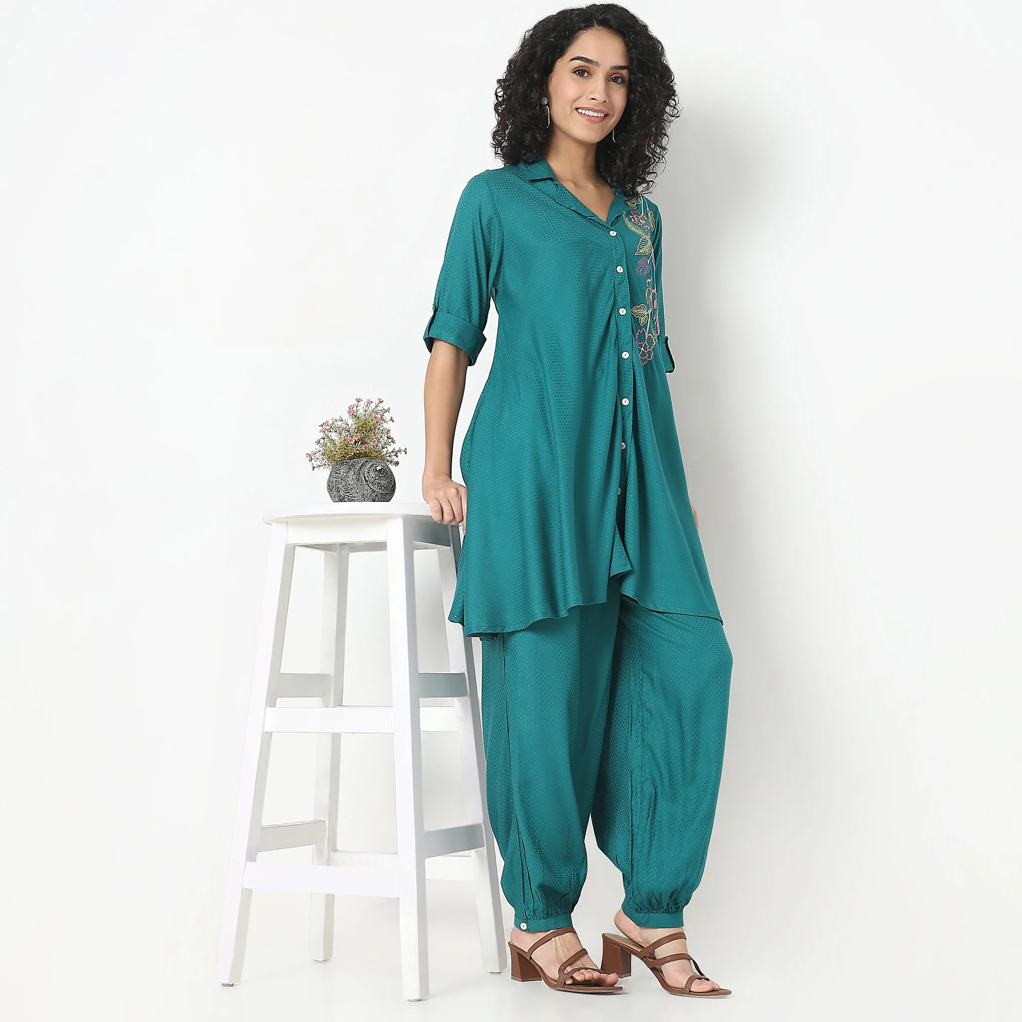 Regular Fit Embroidered Kurta With Pant Co-Ords